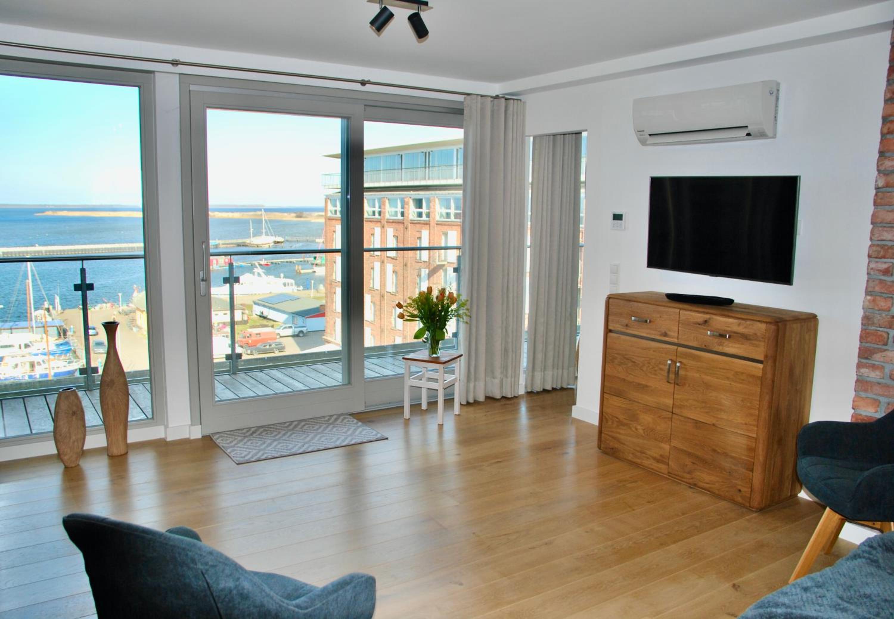 Two-Bedroom Apartment photo 3