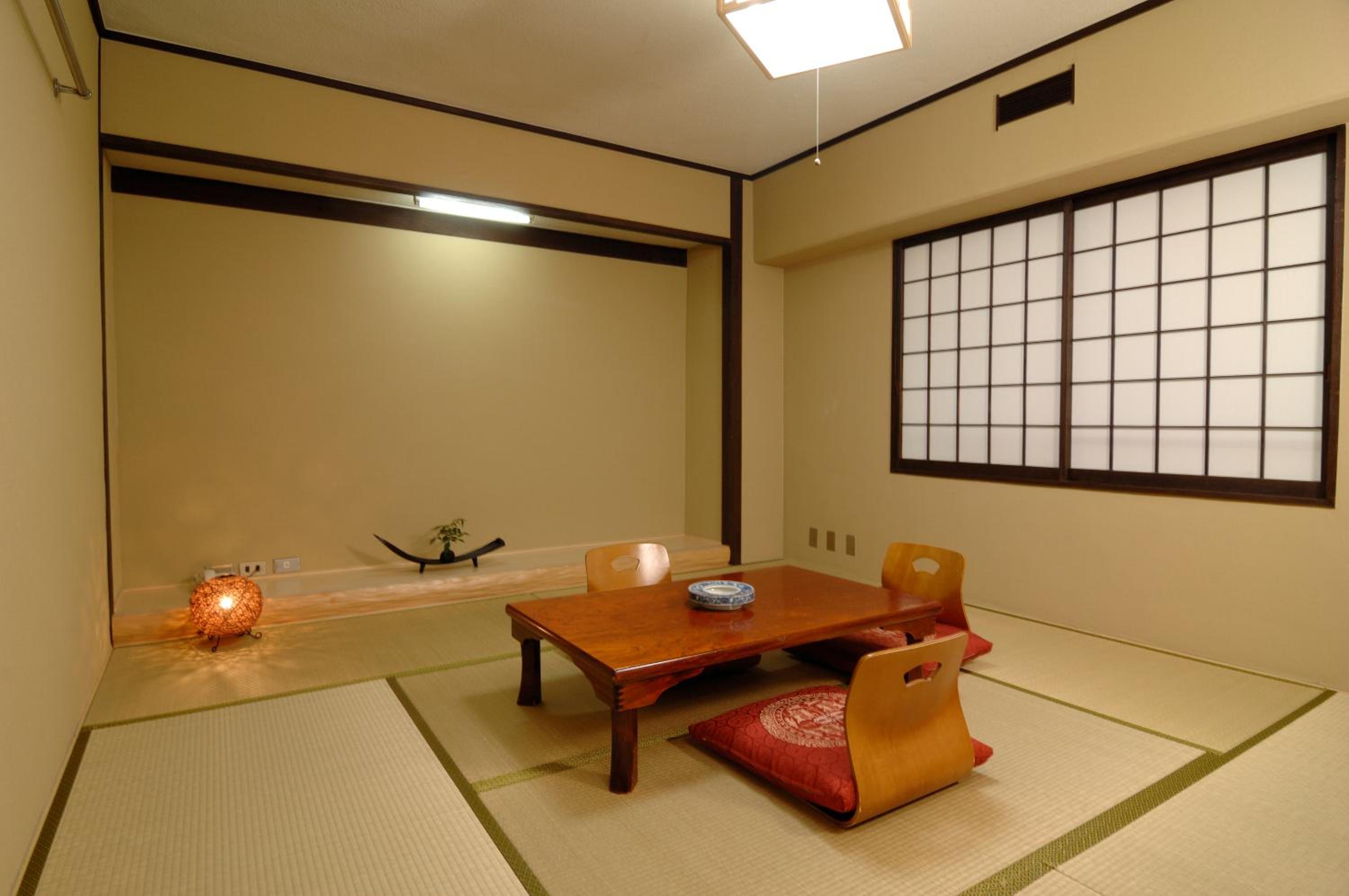 Japanese-Style Triple Room with Shared Bathroom photo 1