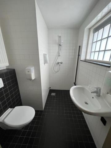 Deluxe Room - Photo 7