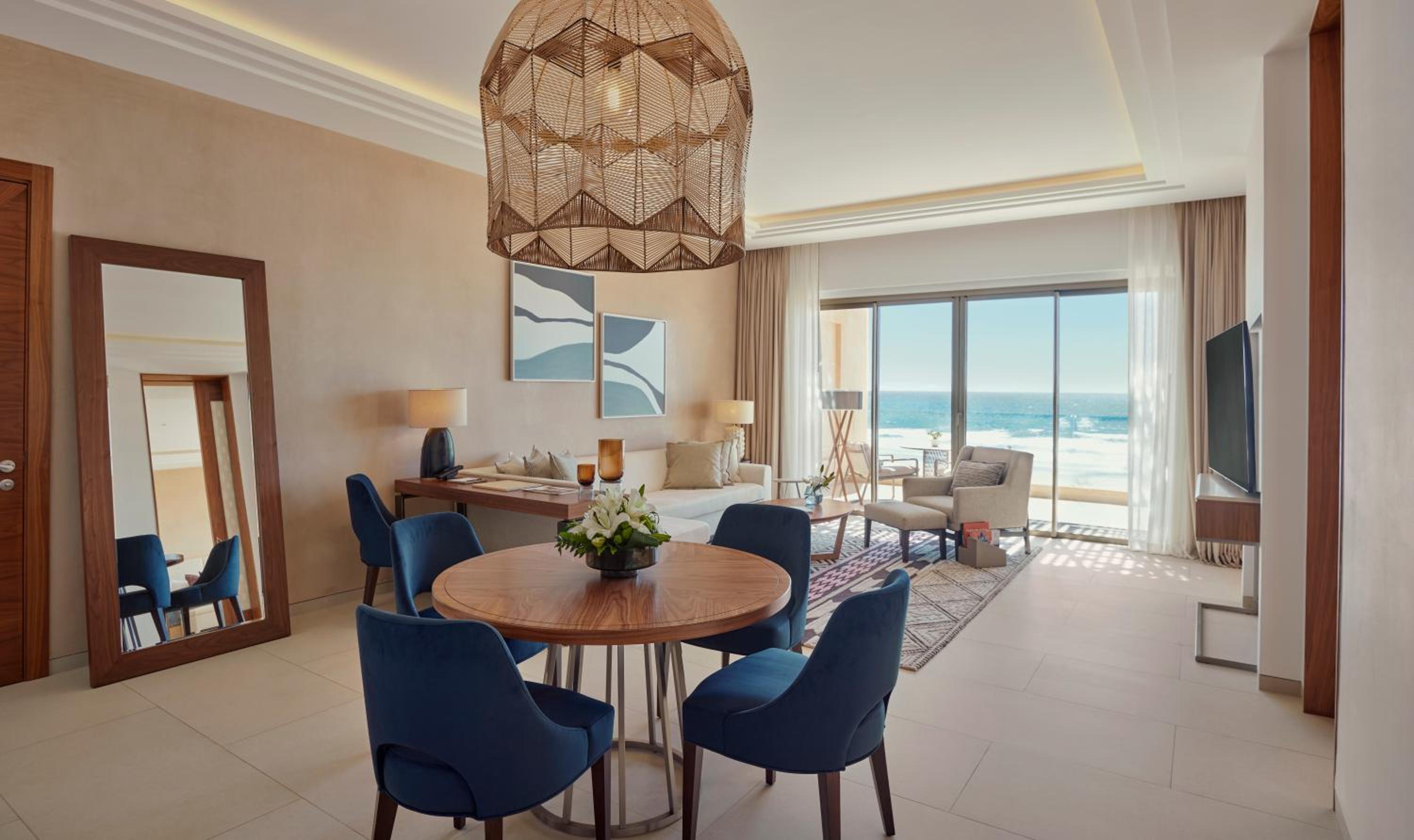 One-Bedroom Deluxe Suite with Ocean View - Photo 8