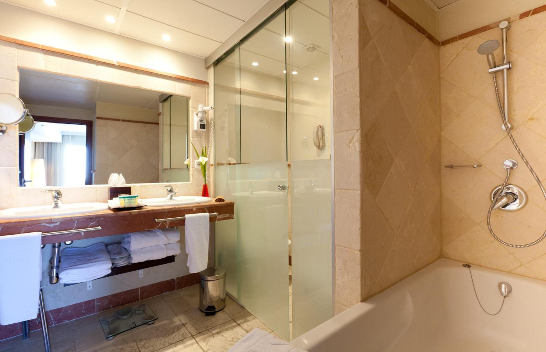 Duplex Suite - Photo 4