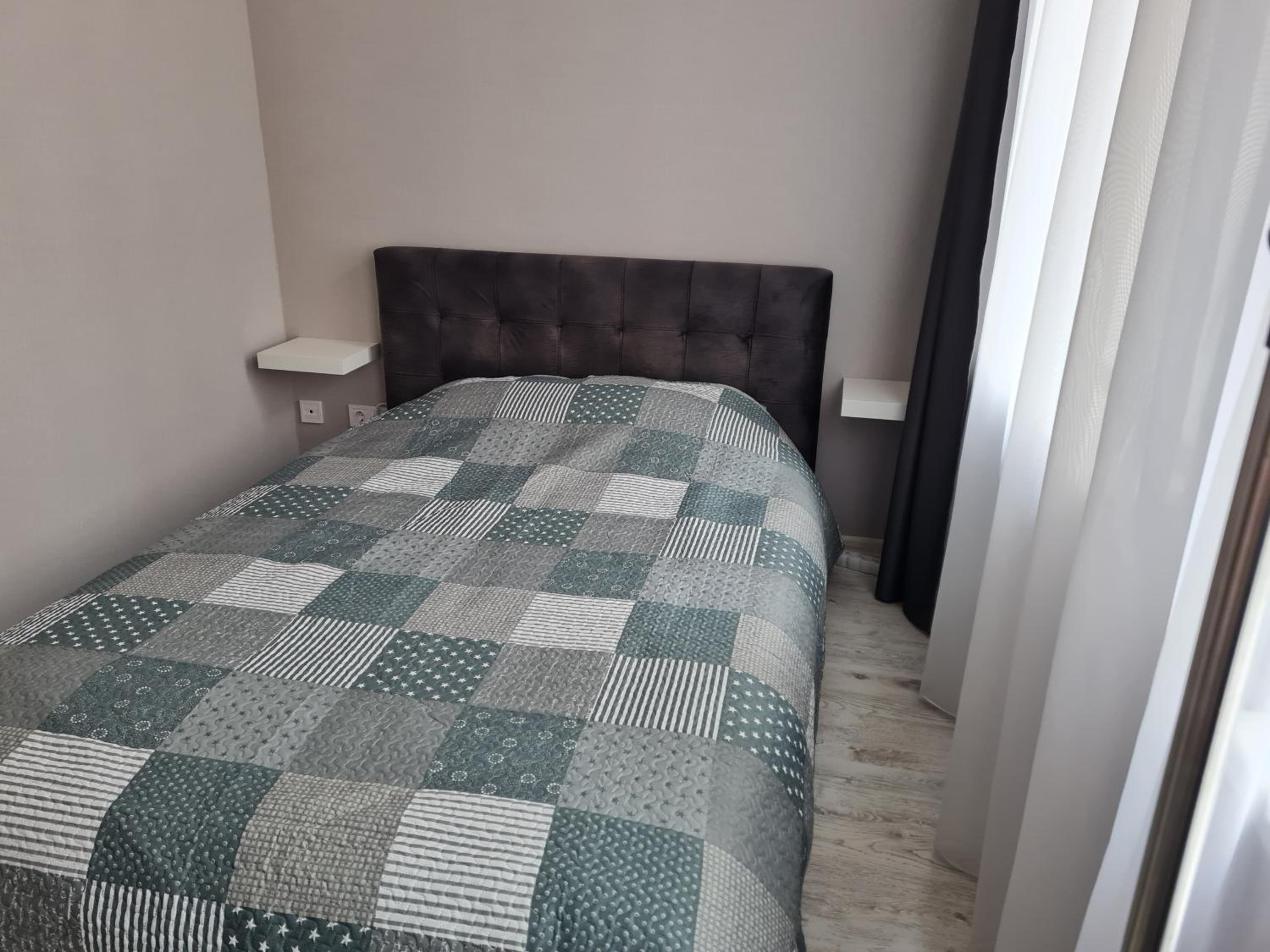 Two-Bedroom Apartment - Photo 2