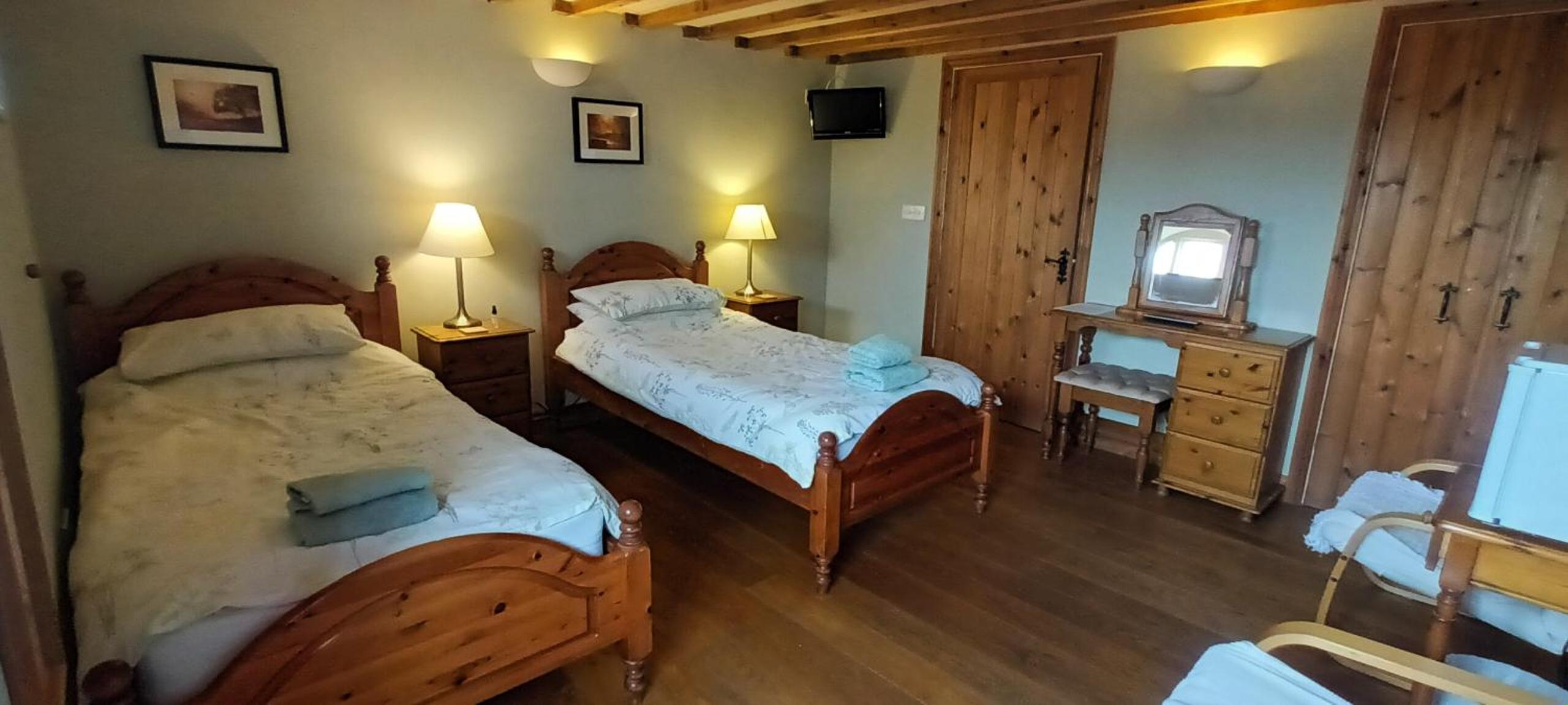 Twin Room with Private Bathroom