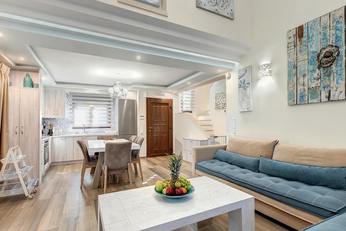 Villa photo 2