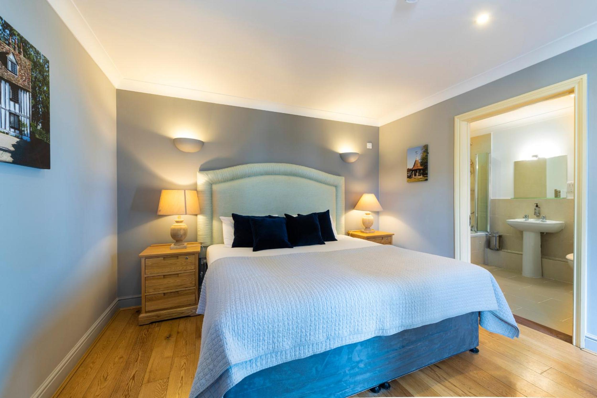 Double Room with Private Bathroom photo 1