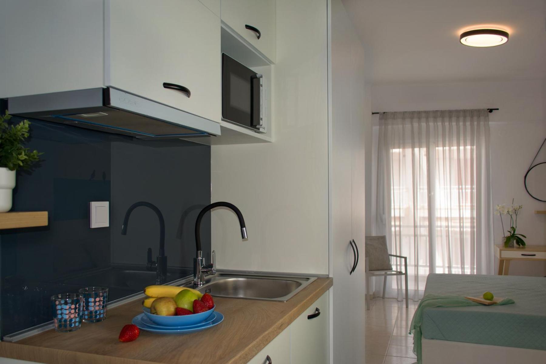 Studio (2 Adults) with Street View