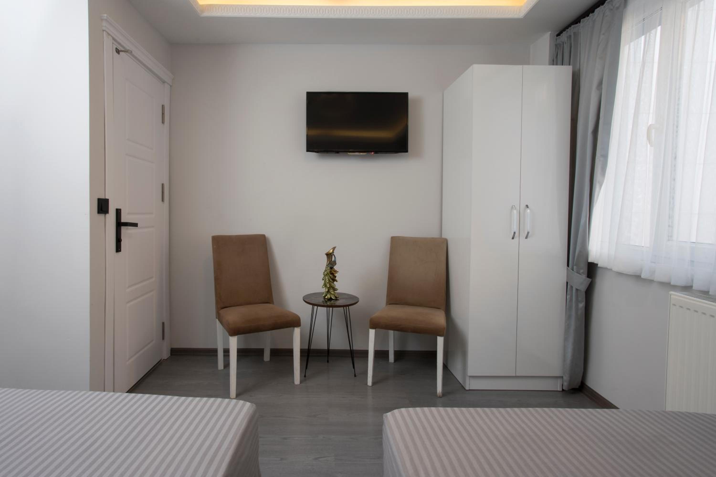 Deluxe Double Room photo 3