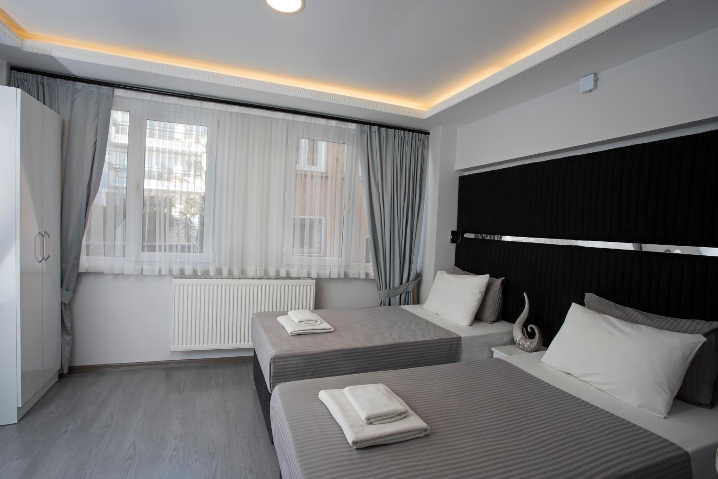 Deluxe Double Room photo 2