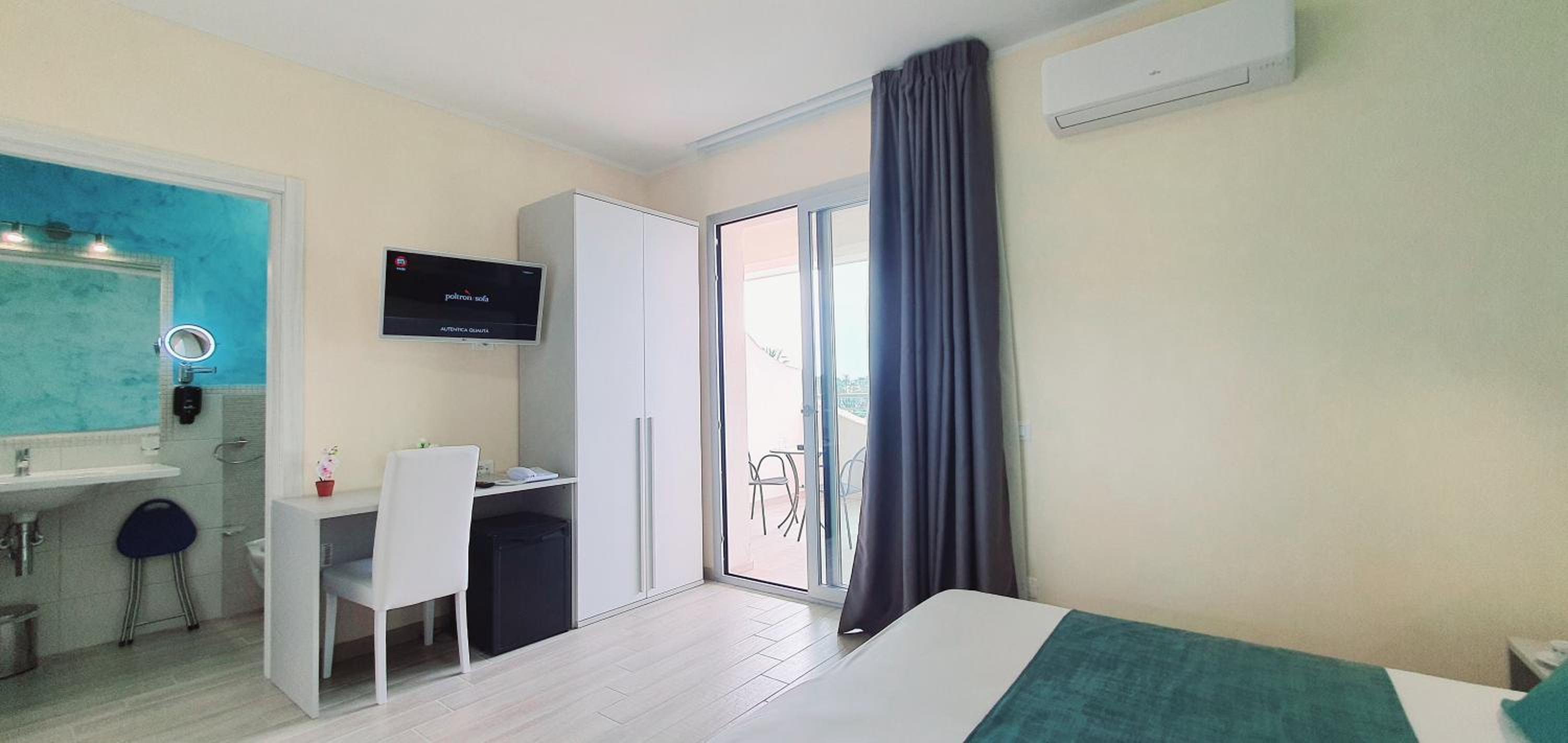 Triple Room with Sea View