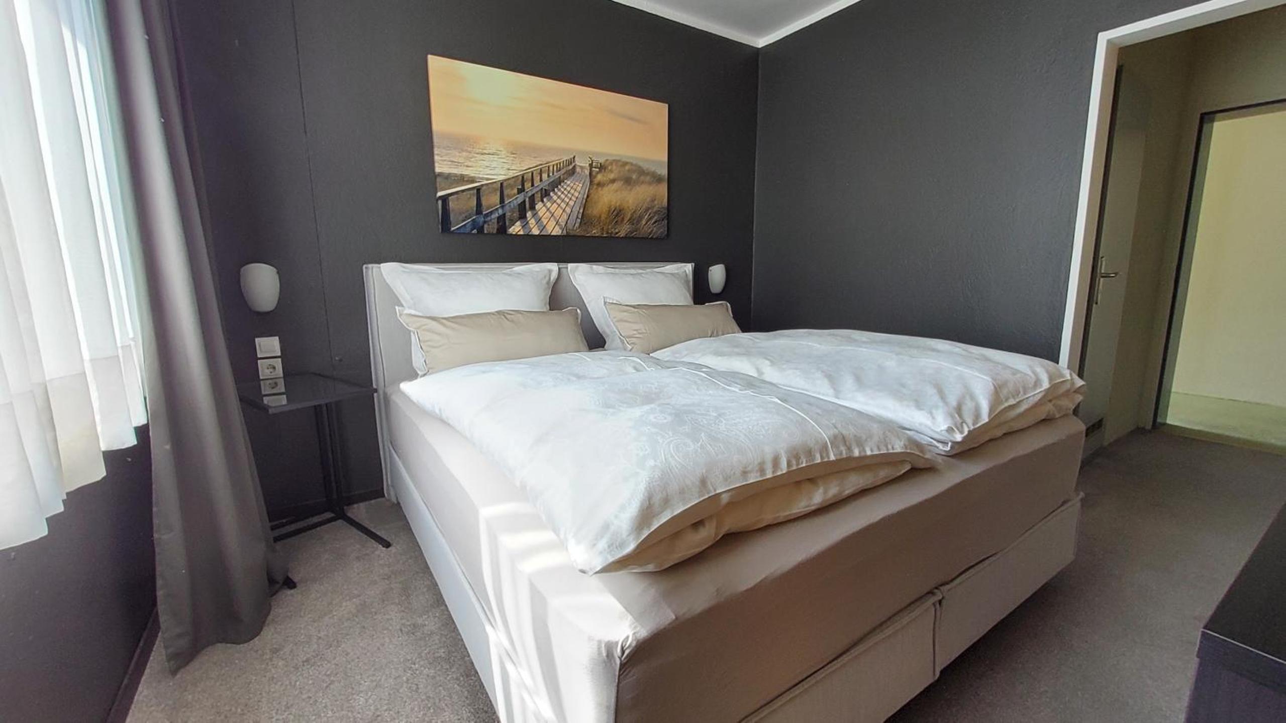 Budget Double Room - Photo 3