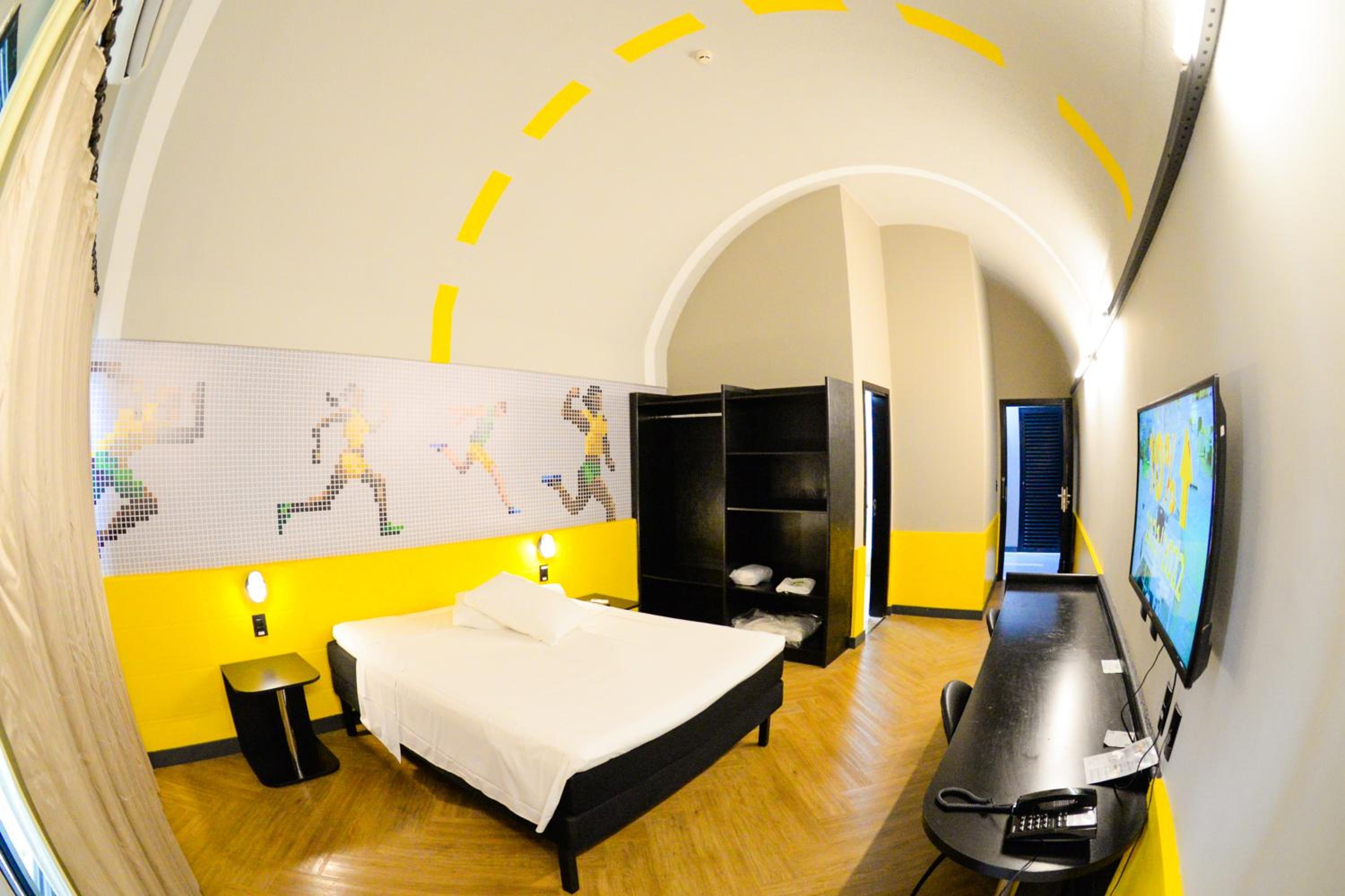 Executive Double Room - Photo 17
