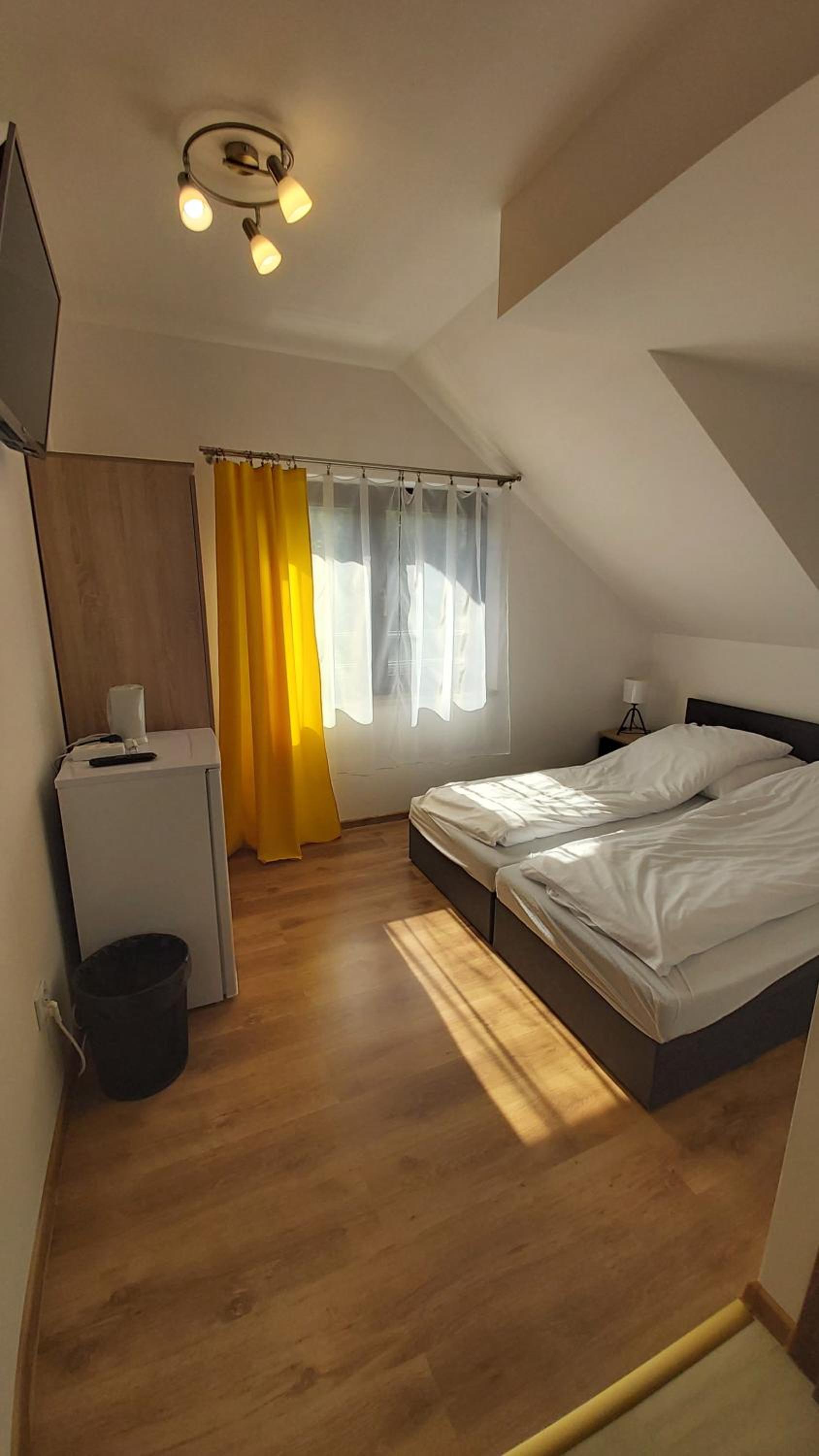 Double or Twin Room with Shower photo 3