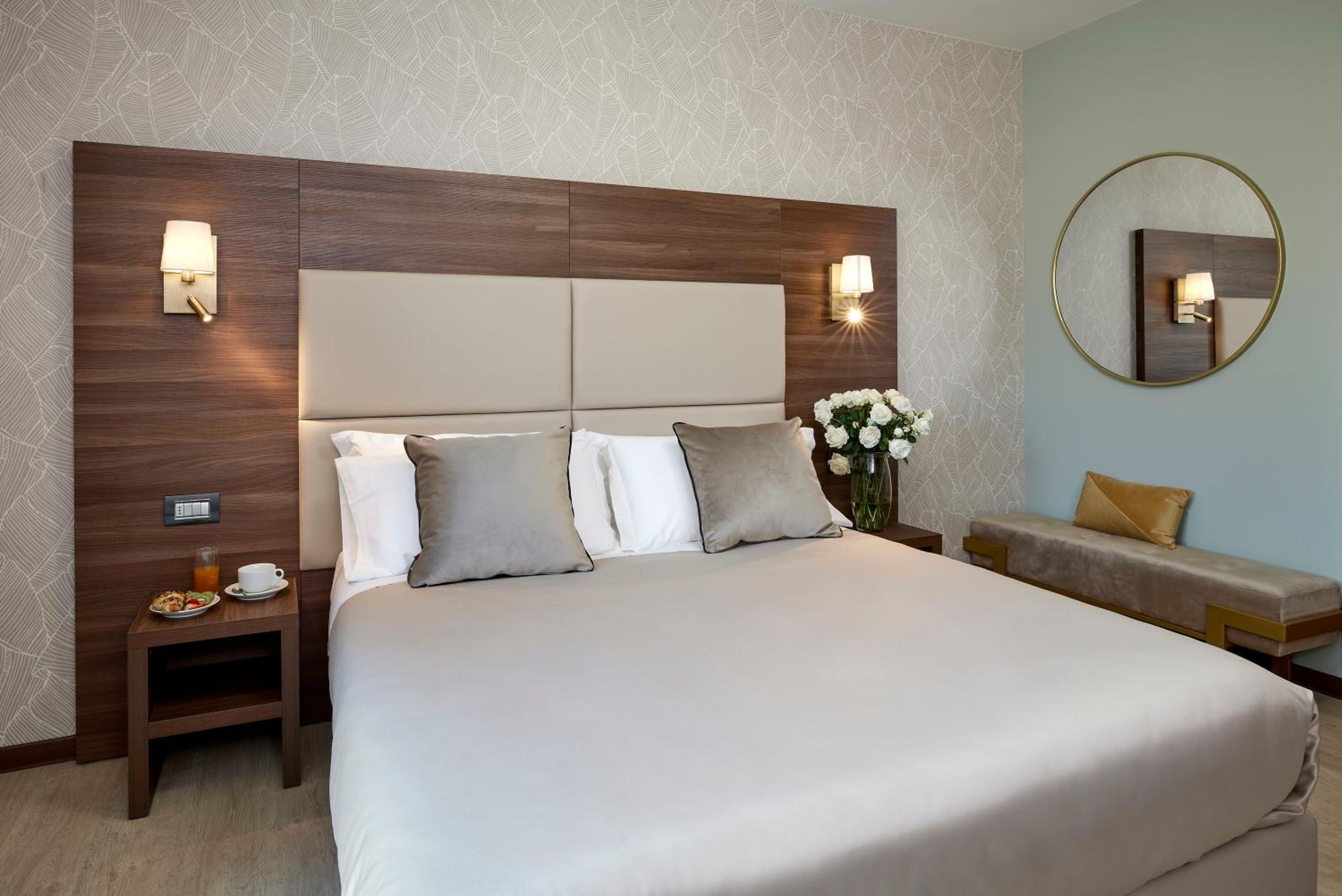 Large Double Room photo 3