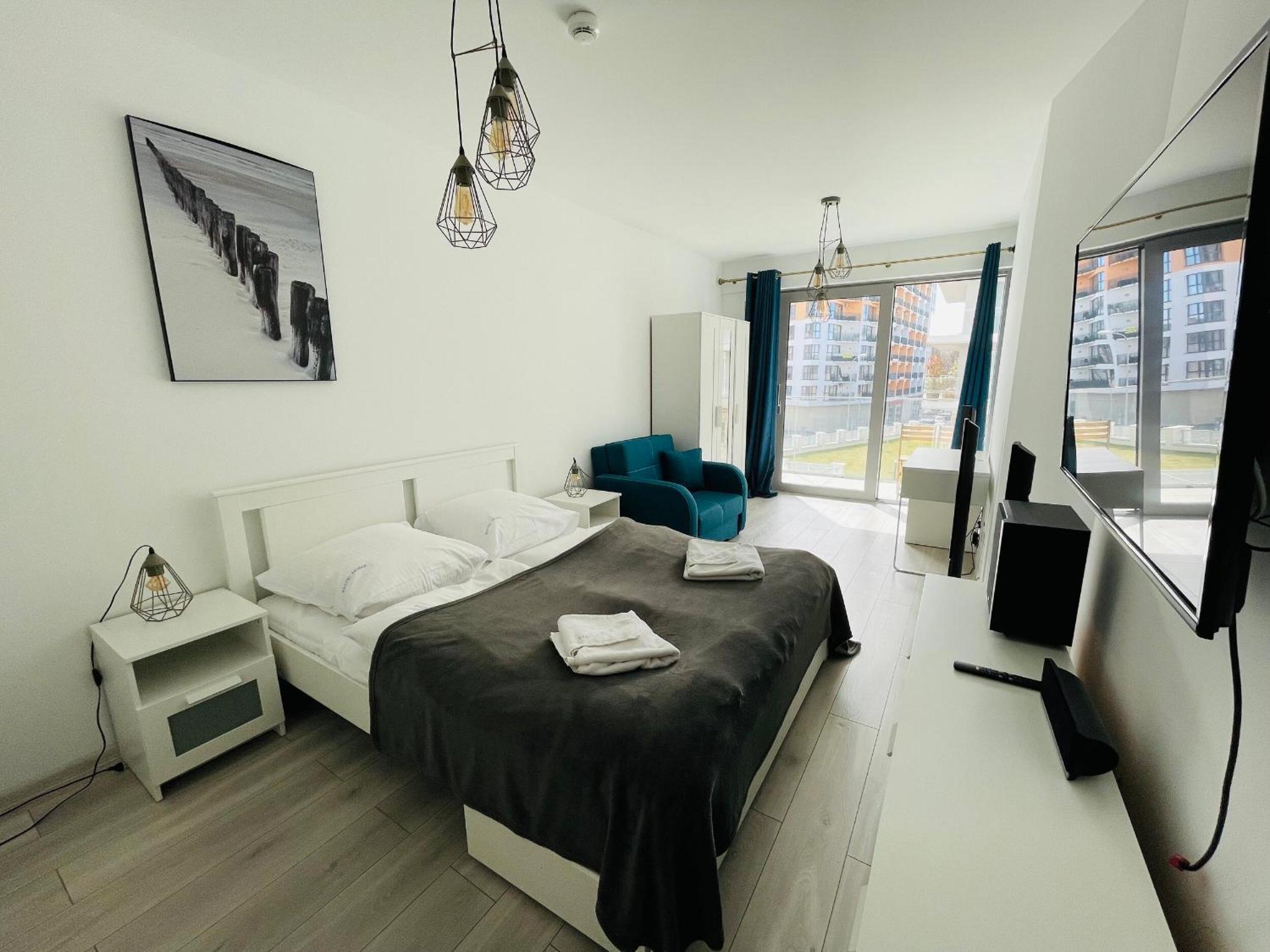 One-Bedroom Apartment photo 1