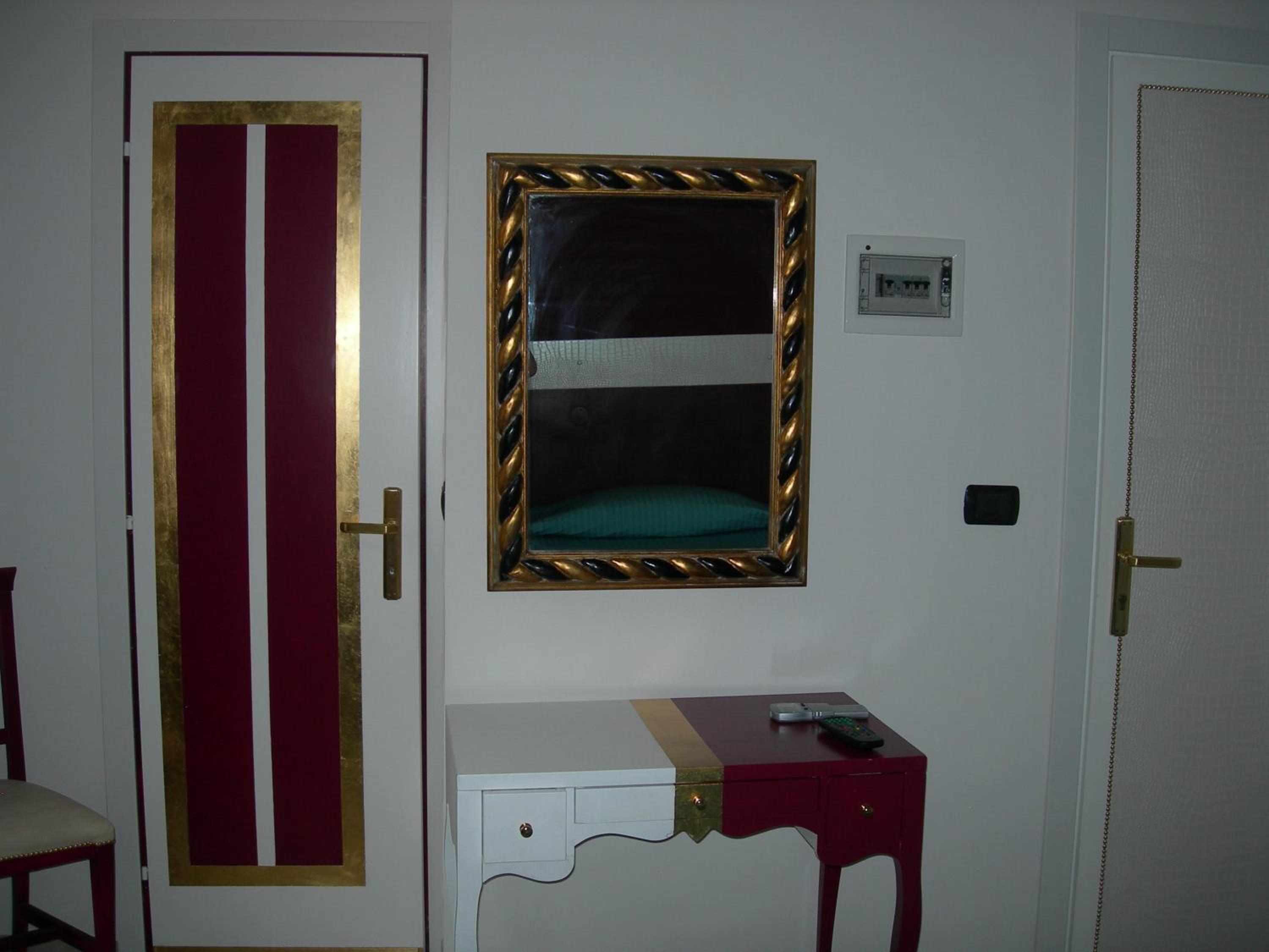 Single Room photo 3