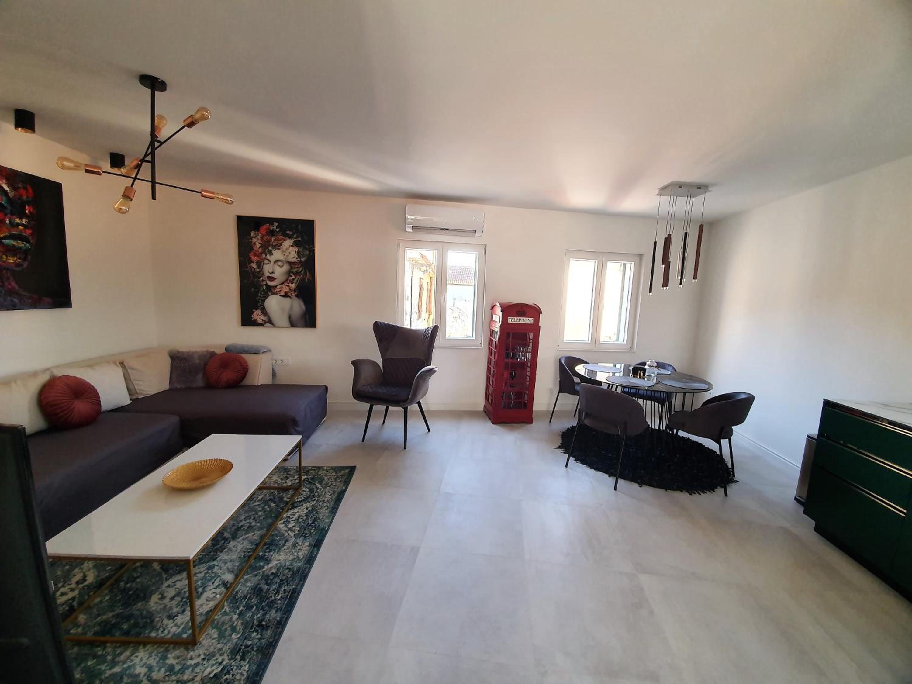 One-Bedroom House photo 3