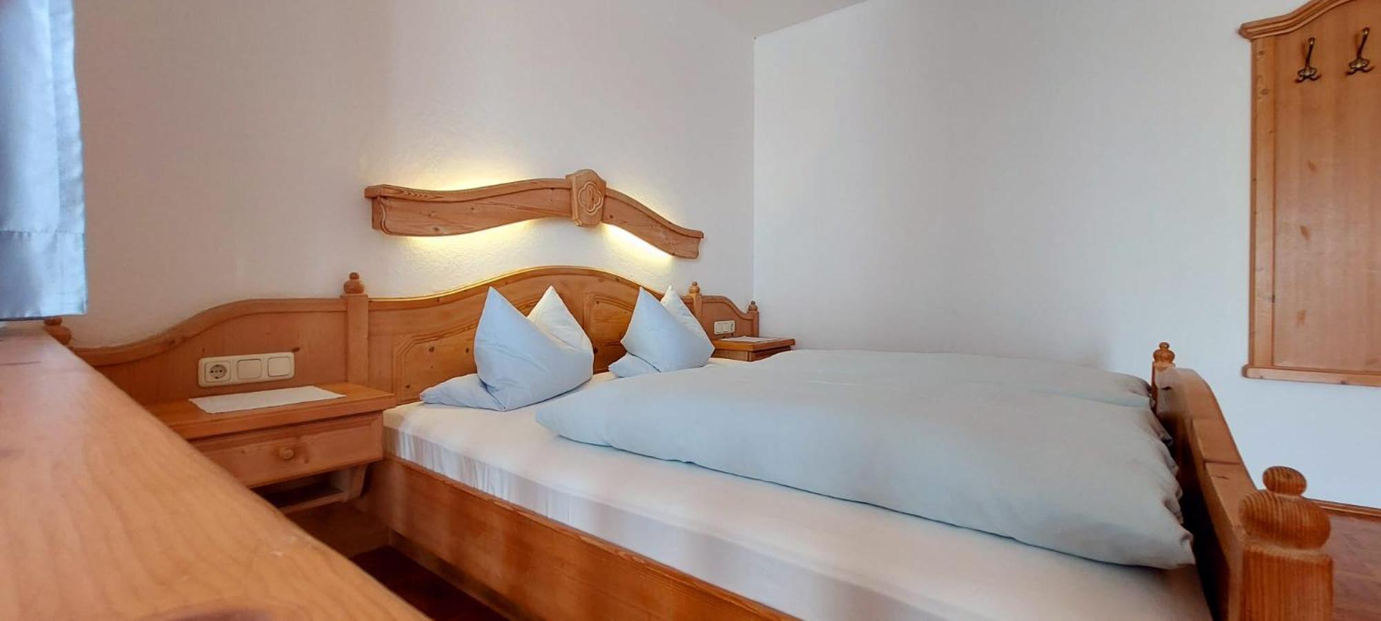 Suite - Photo 1