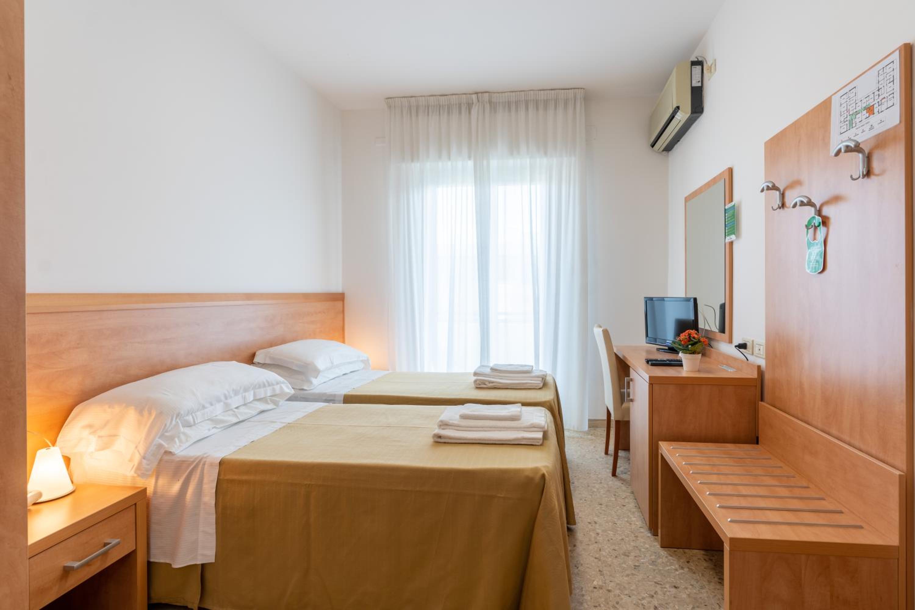 Triple Room photo 2