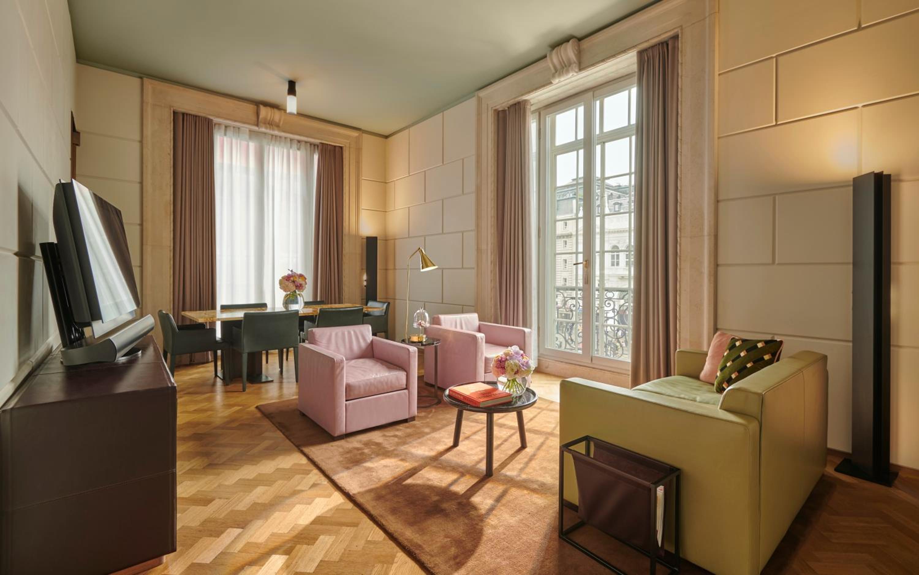 Grand Regent Suite photo 1