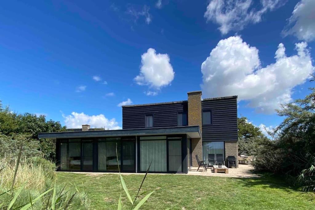 Villa photo 1