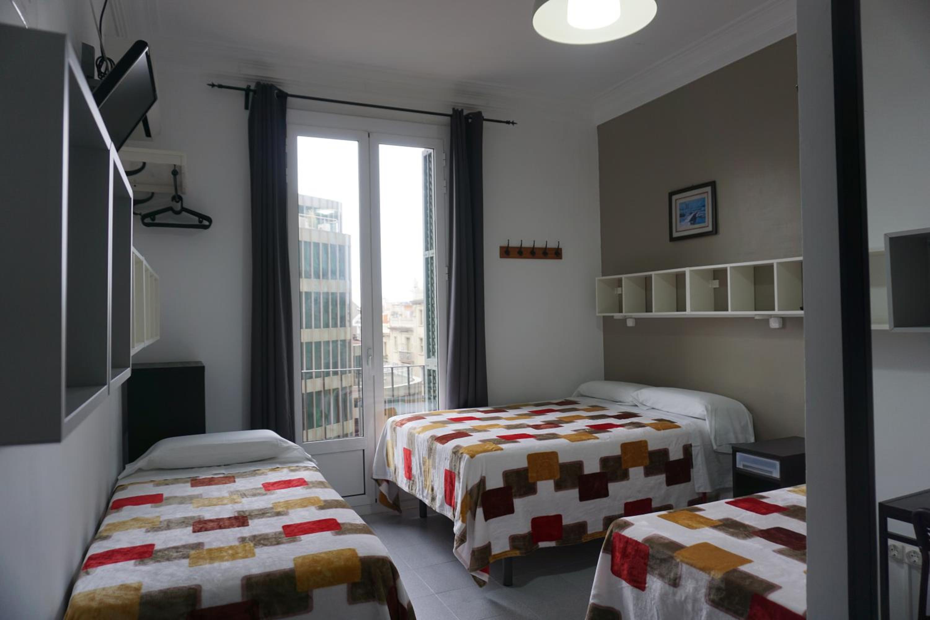 Quadruple Room with Balcony photo 3