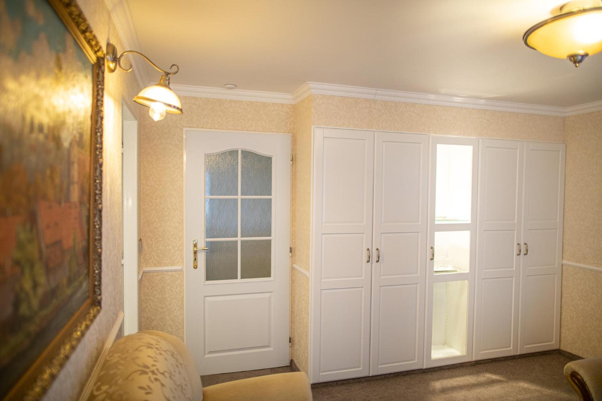 Two-Bedroom Suite - Photo 20