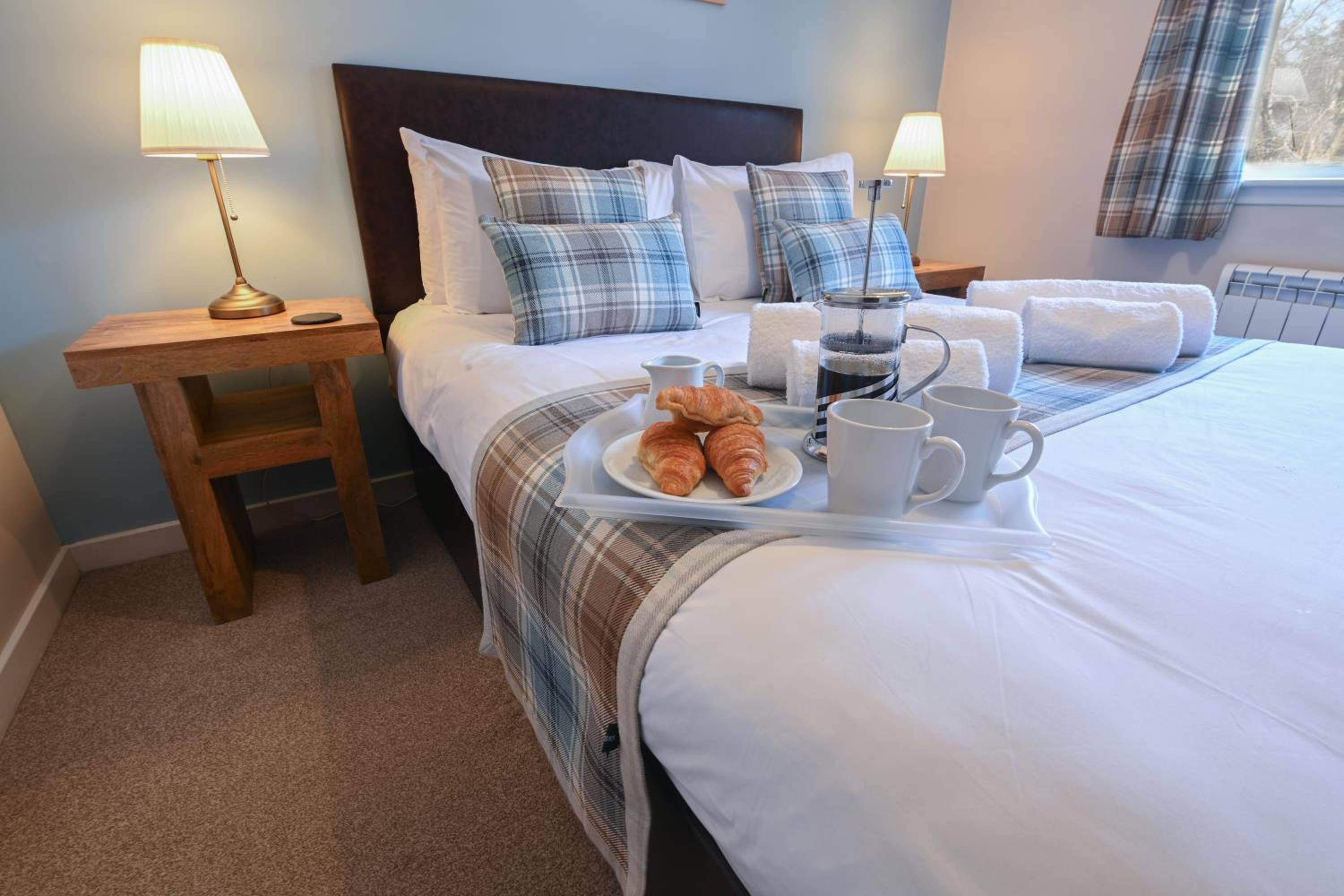Three-Bedroom Lodge - Photo 9