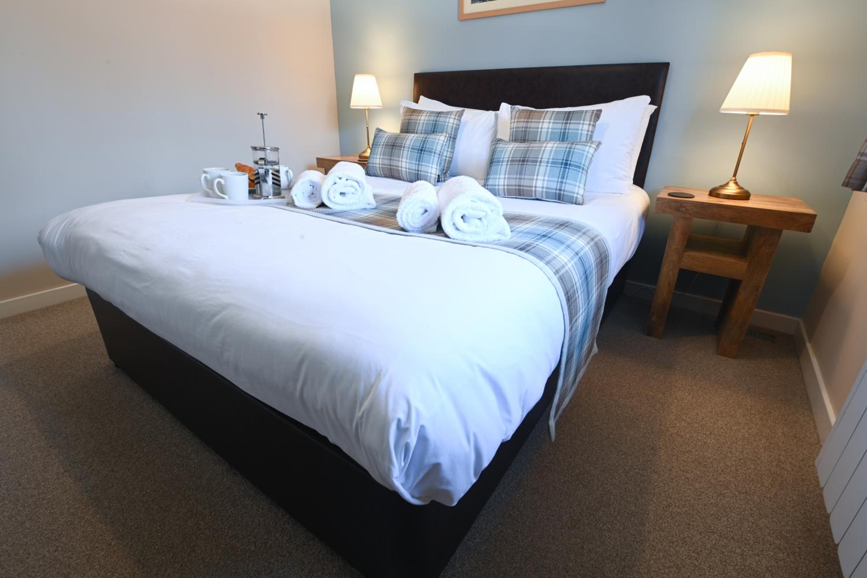 Three-Bedroom Lodge - Photo 10