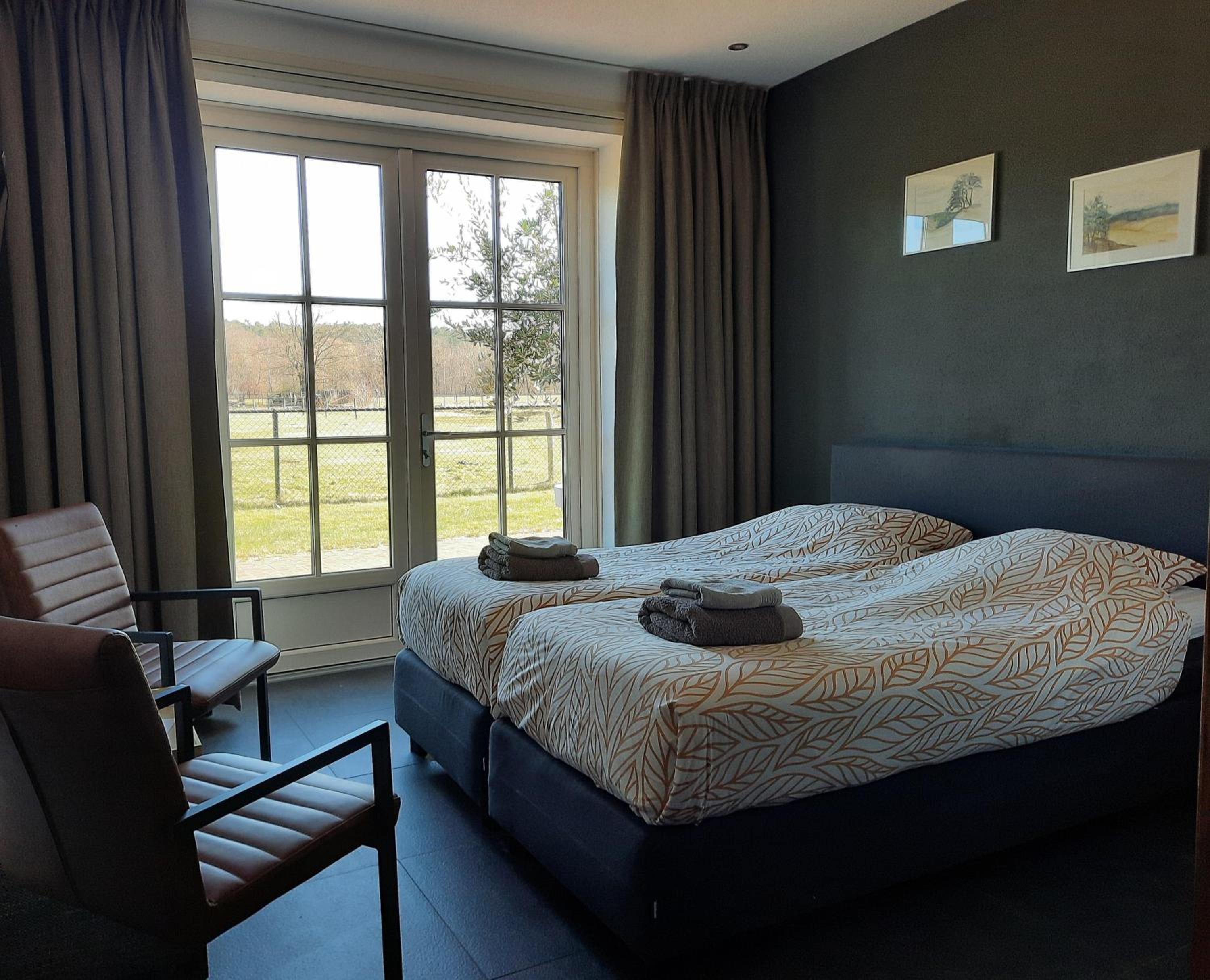 Double or Twin Room with Private Bathroom - Photo 1