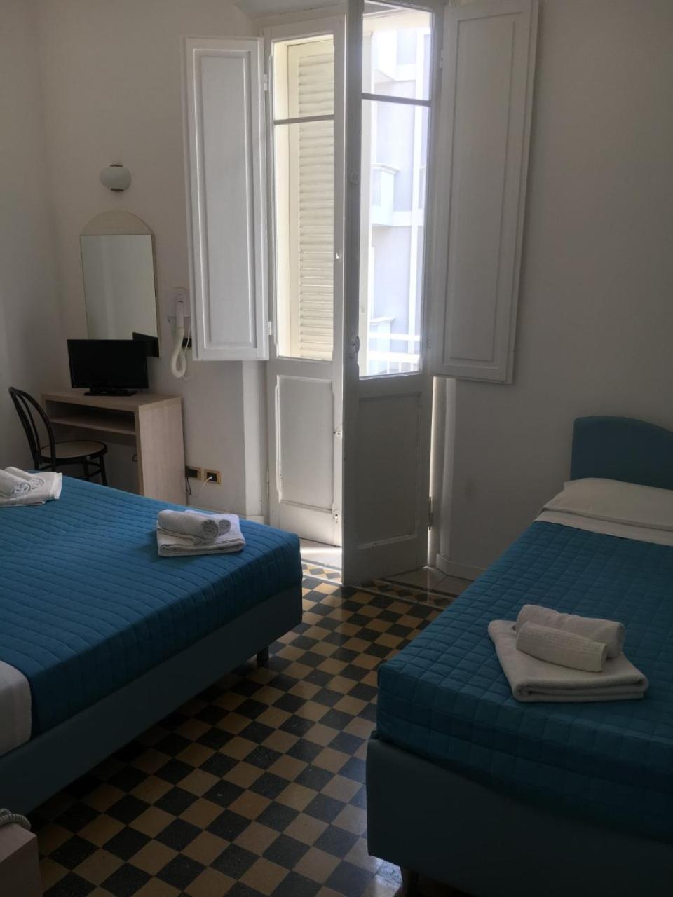 Comfort Triple Room - Photo 4