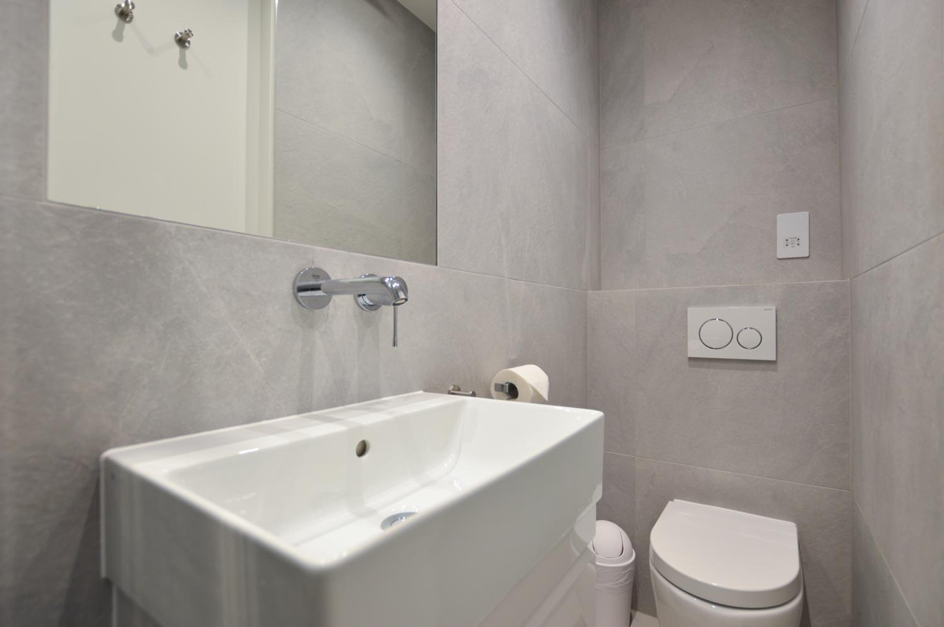 Deluxe Studio Apartment photo 3