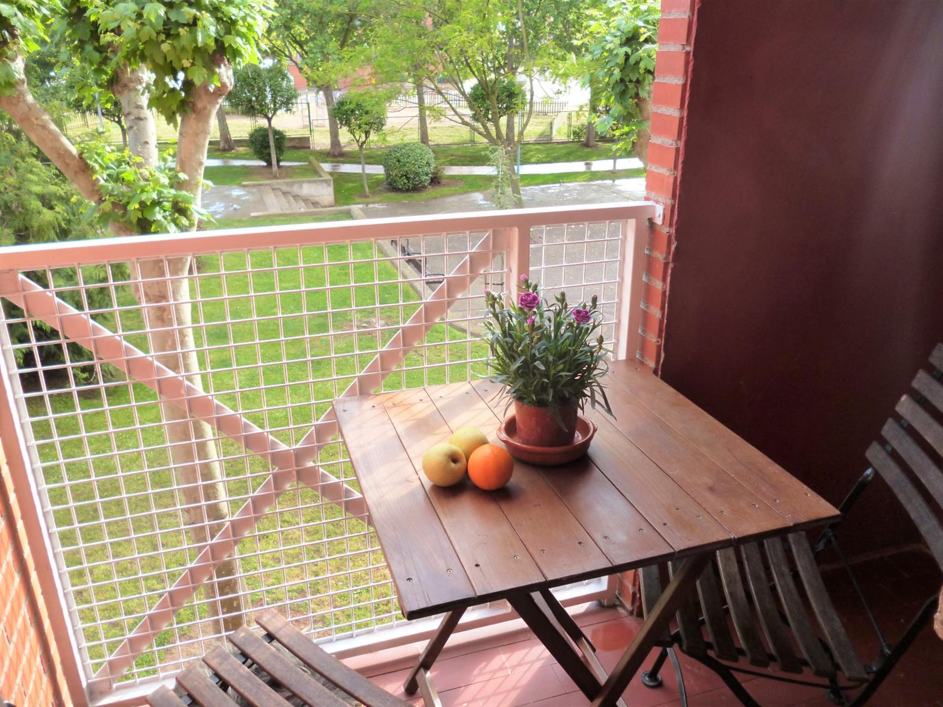 Apartment with Garden View - Photo 4