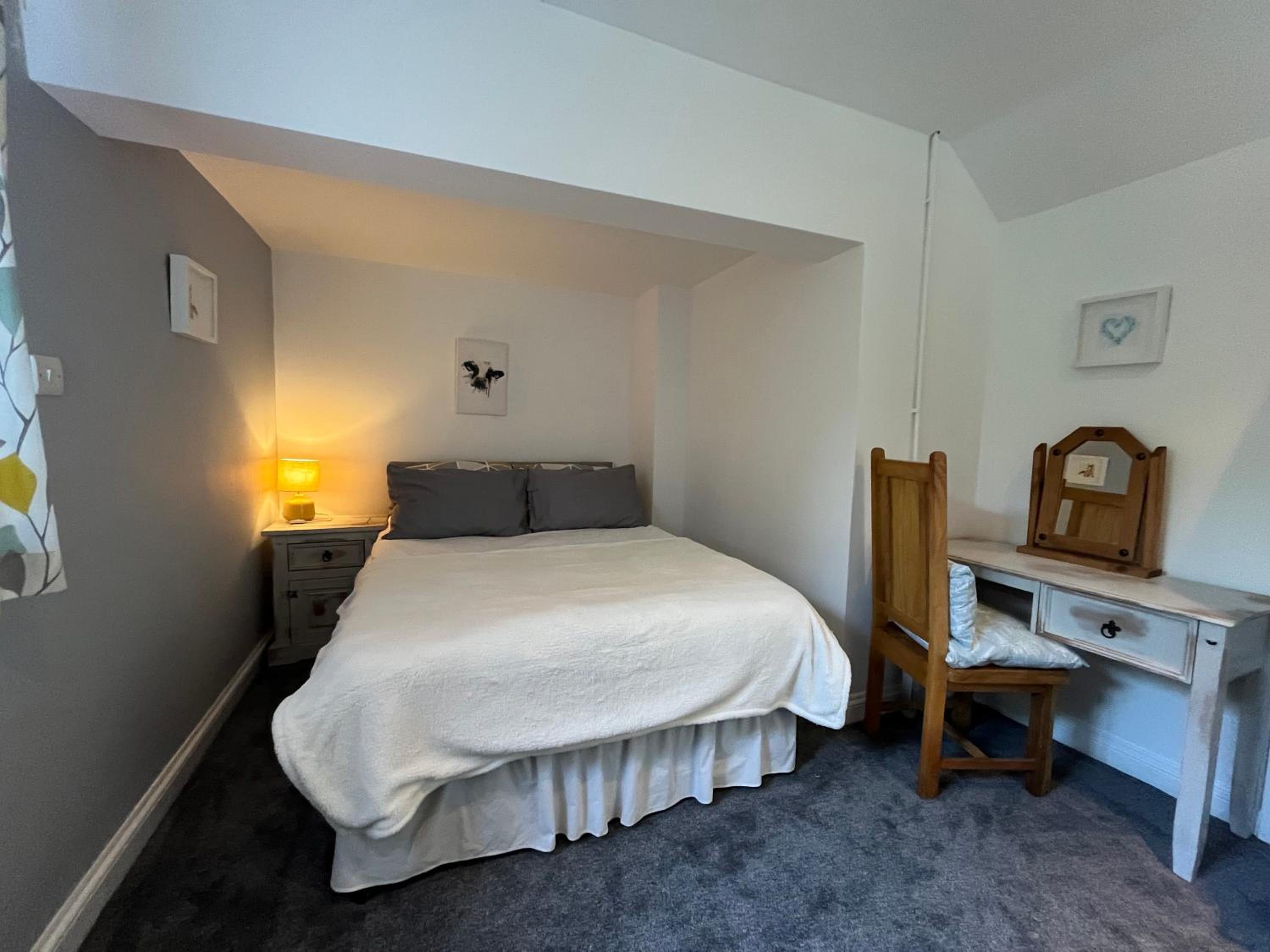 Double Room with Private Bathroom photo 3