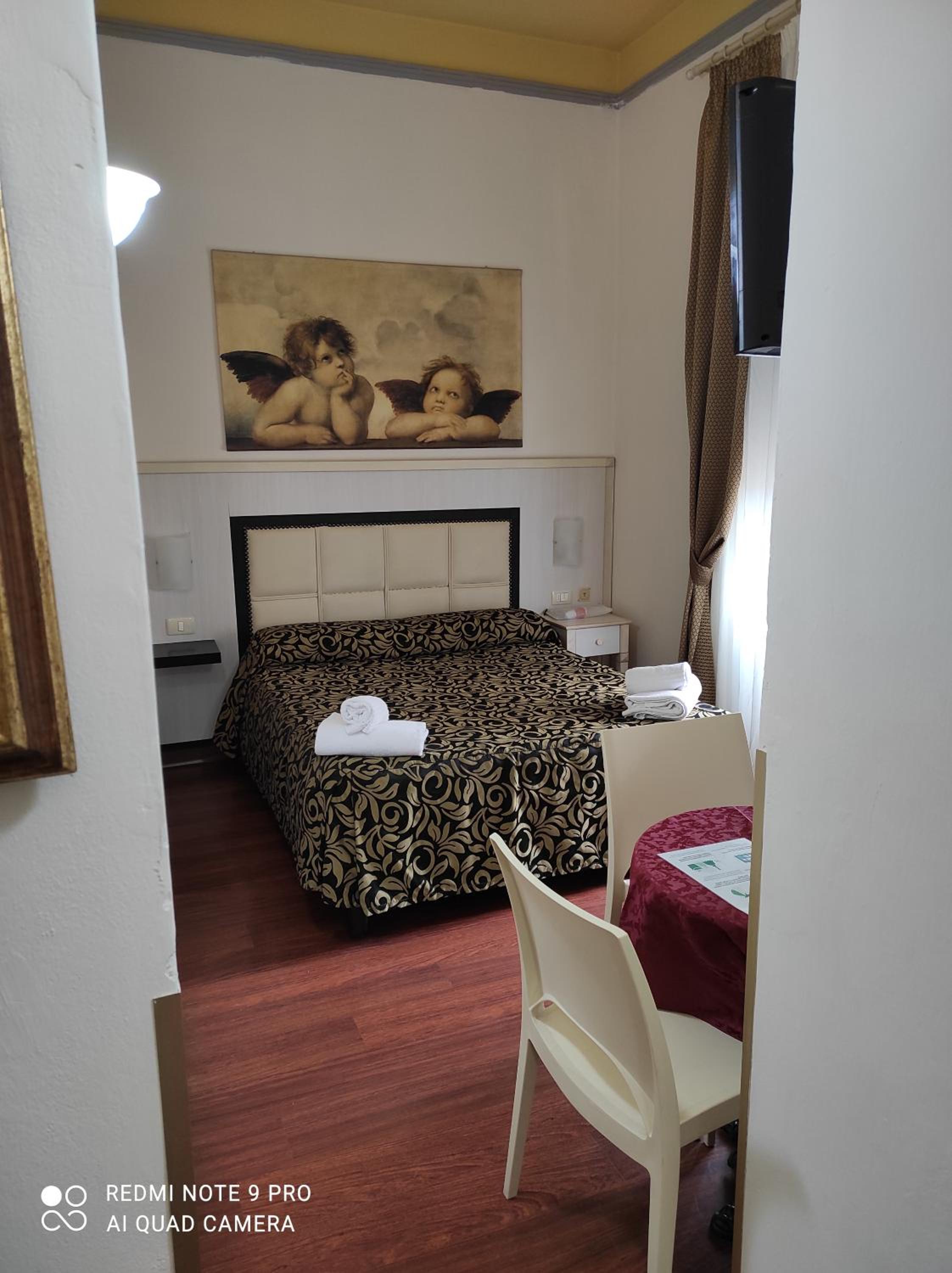 Economy Double Room photo 1