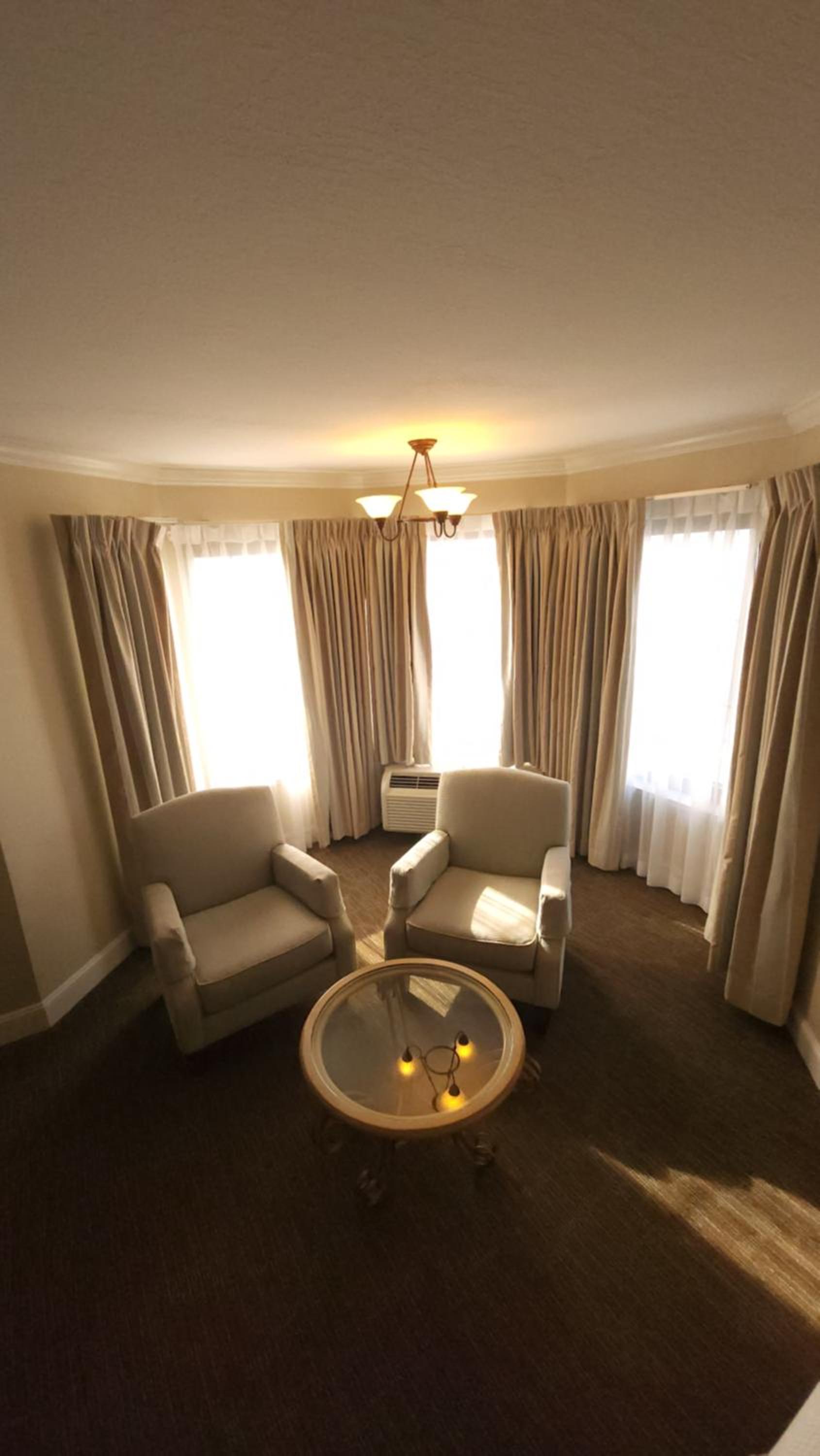 Queen Room with Two Queen Beds - Photo 5