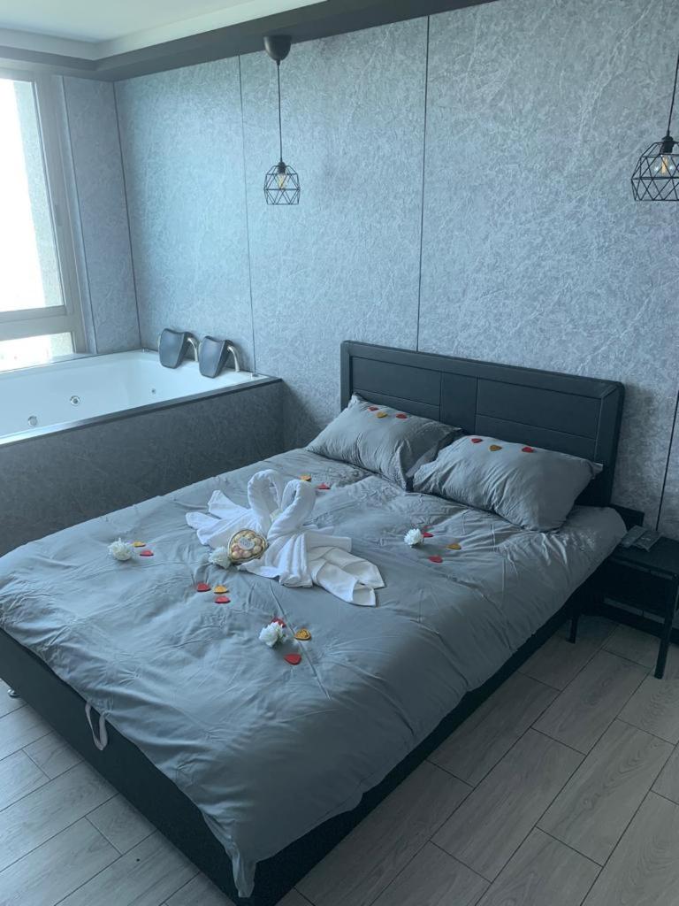Apartment with Sea View - Photo 16