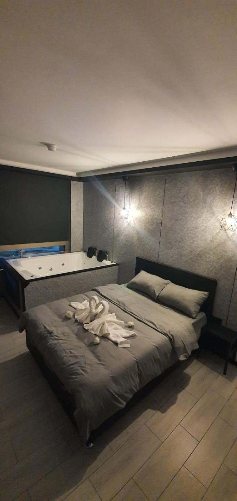 Apartment with Sea View - Photo 13