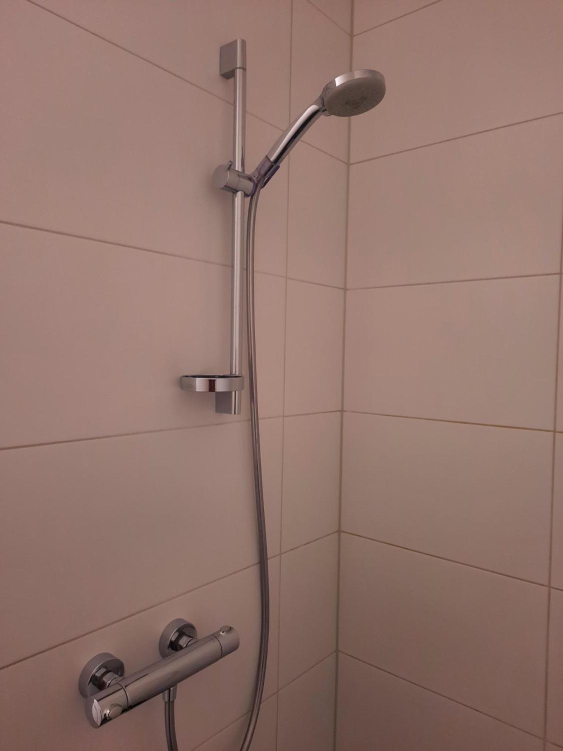 Double or Twin Room with Private Bathroom - Photo 4