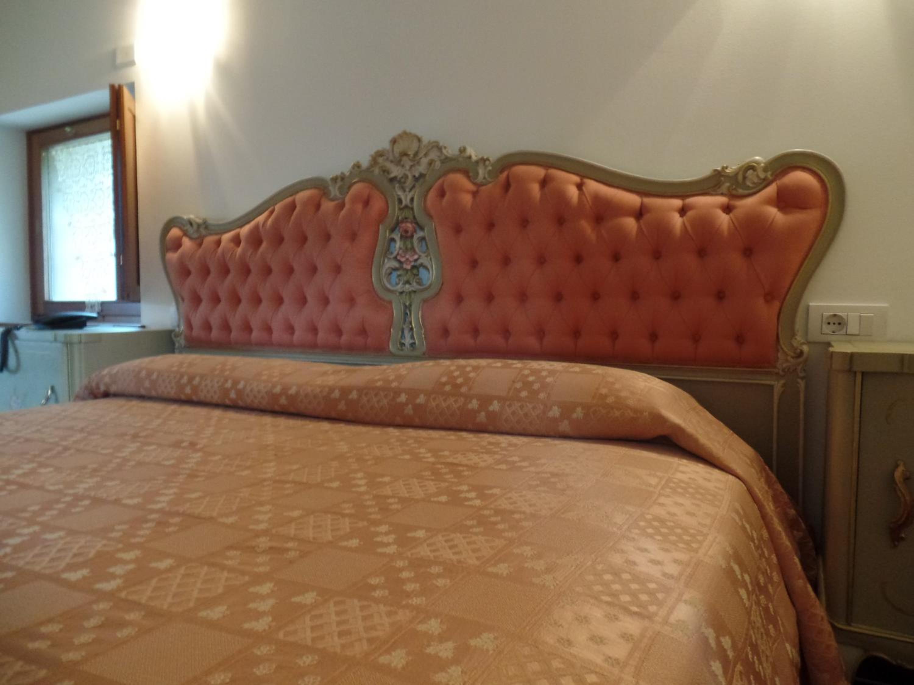 Double Room with Spa Bath photo 2