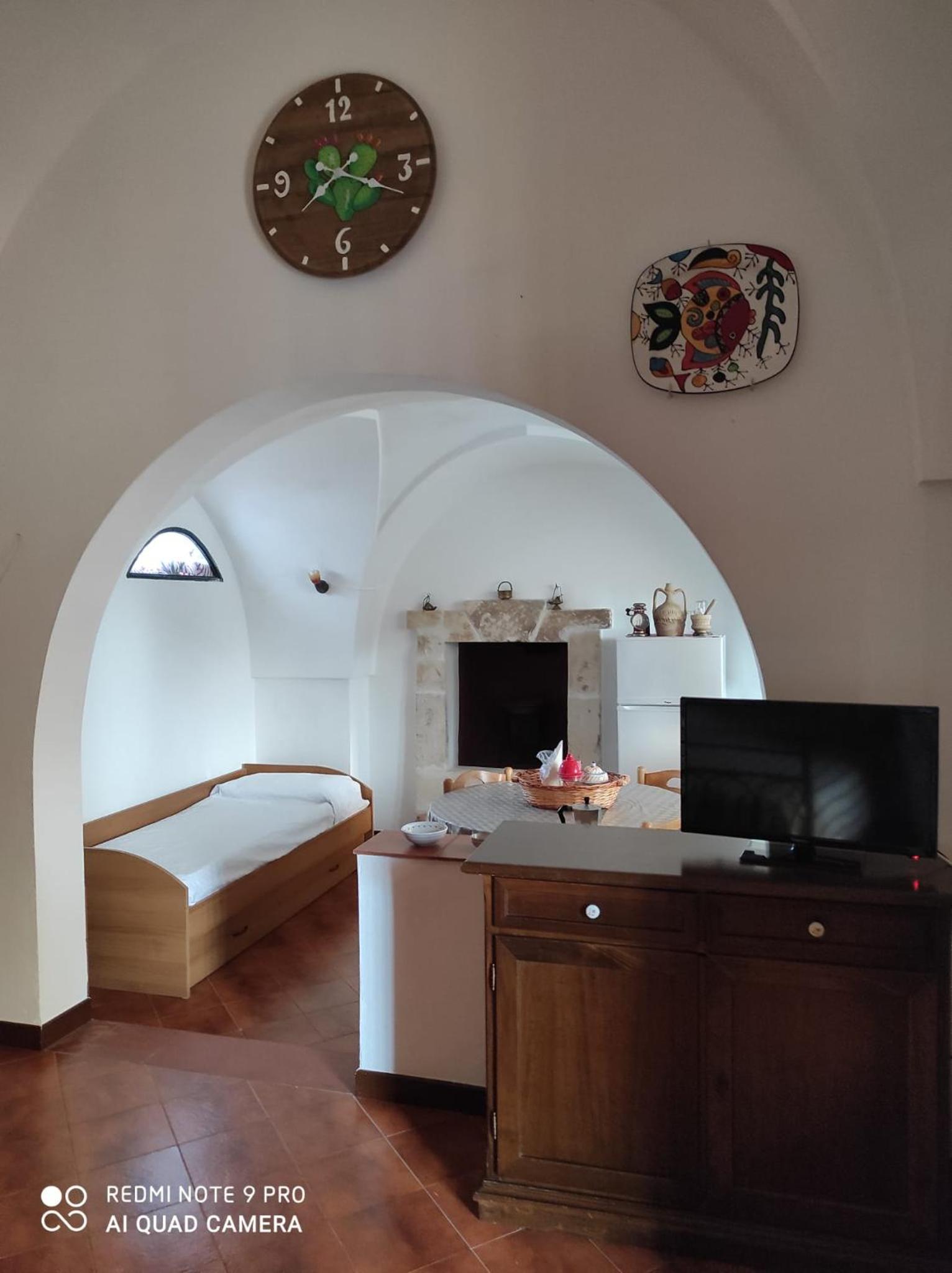 One-Bedroom House photo 1