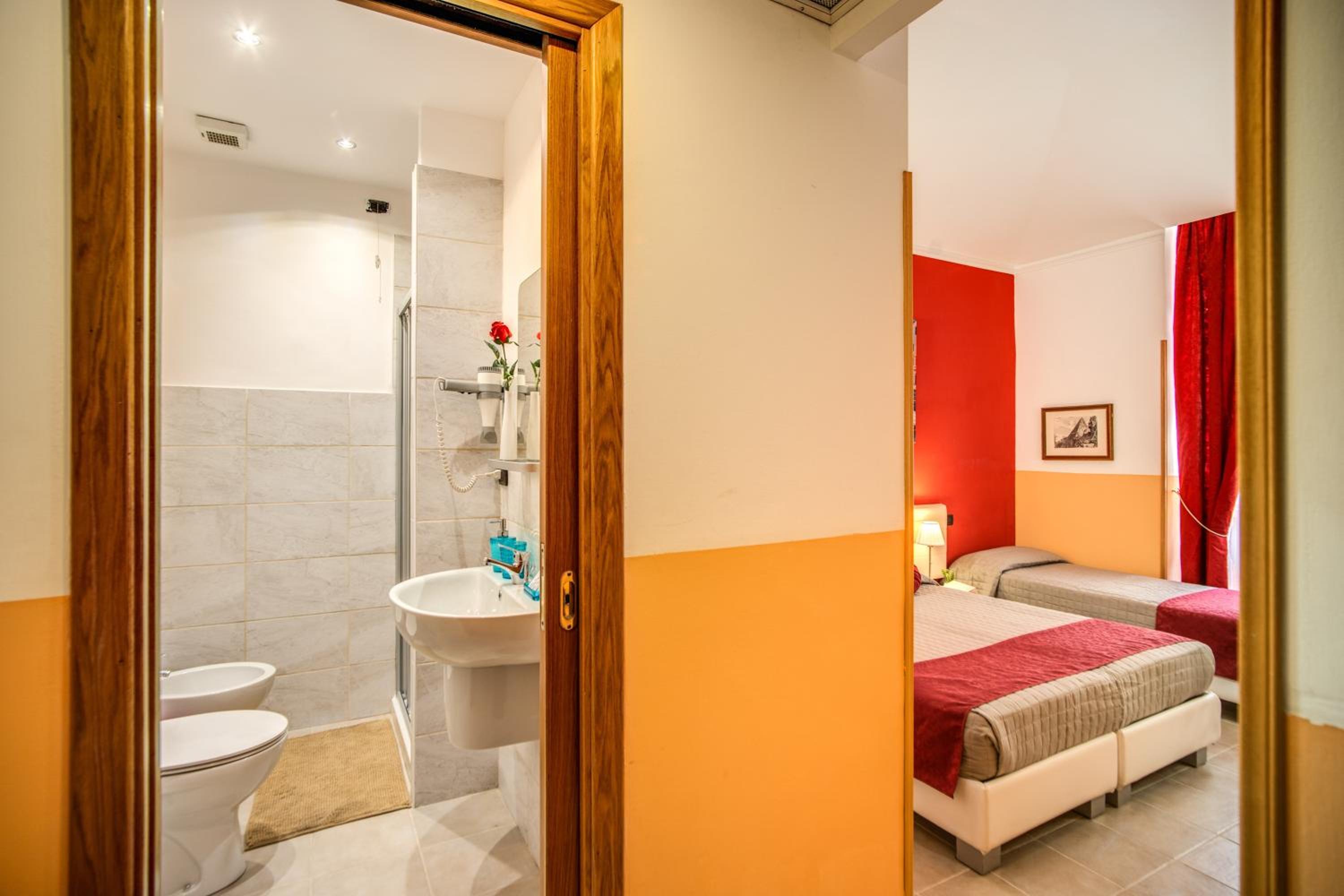 Classic Triple Room photo 1
