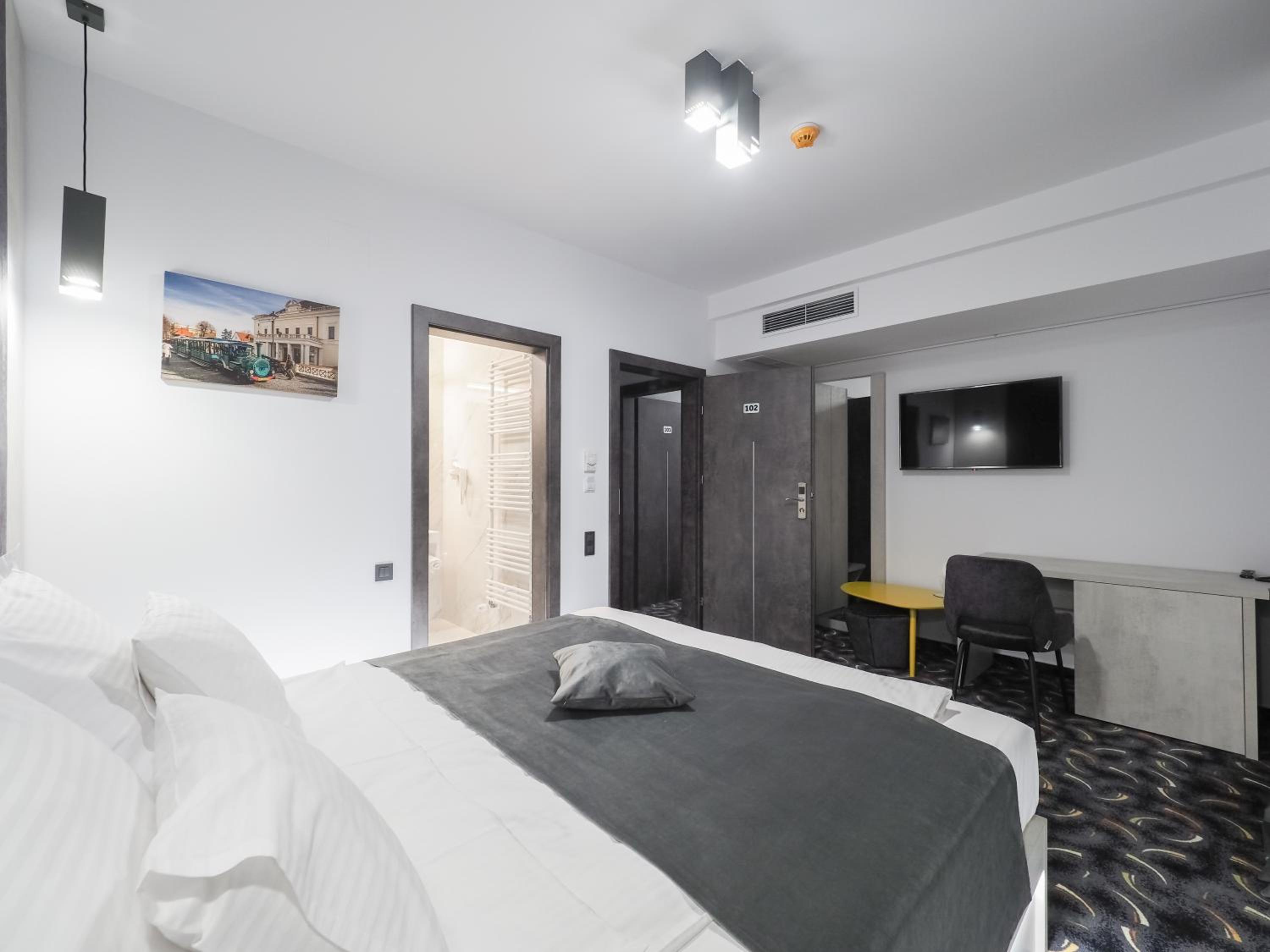 Deluxe Double Room photo 2
