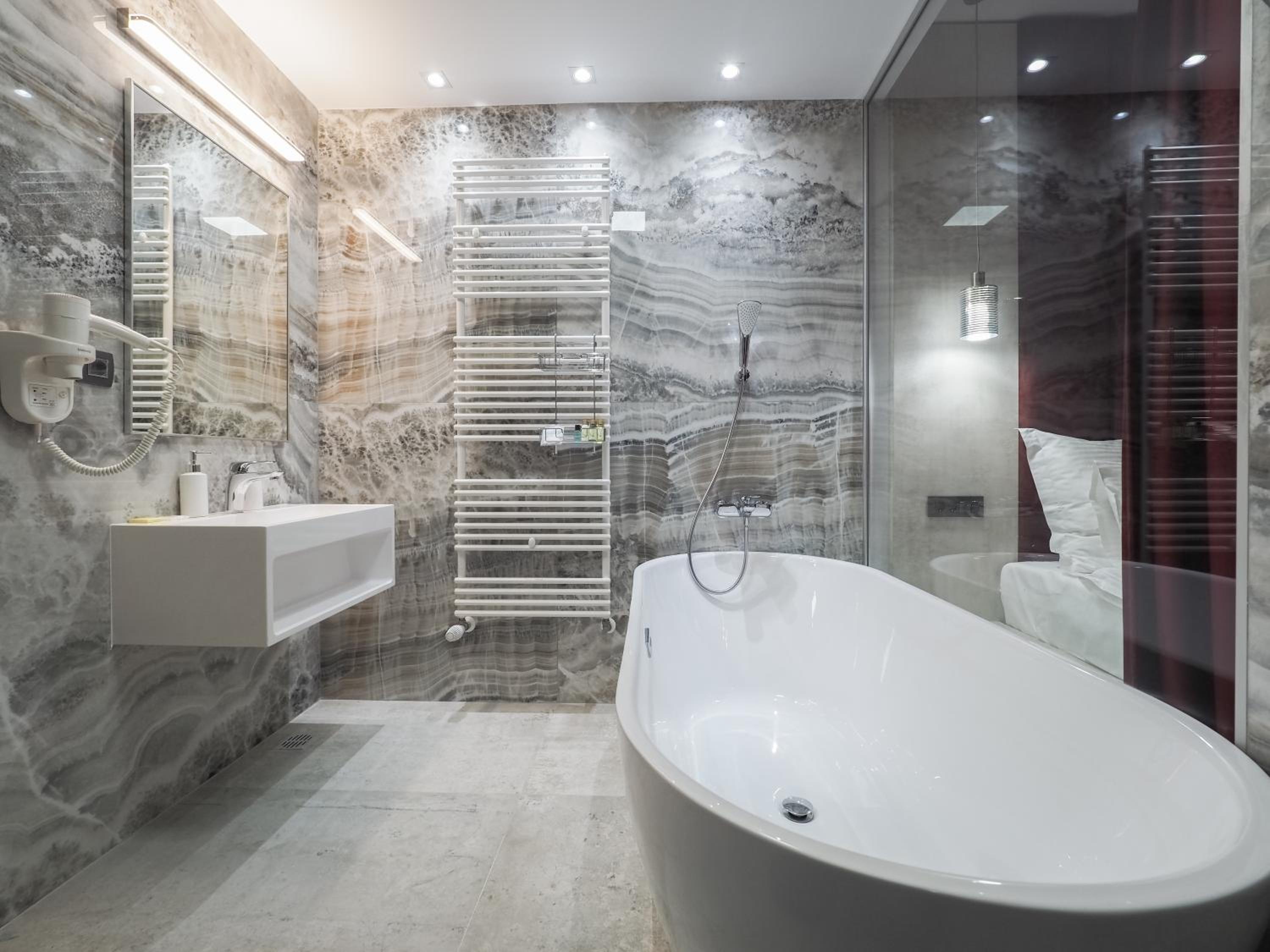 Deluxe Double Room with Bath photo 2