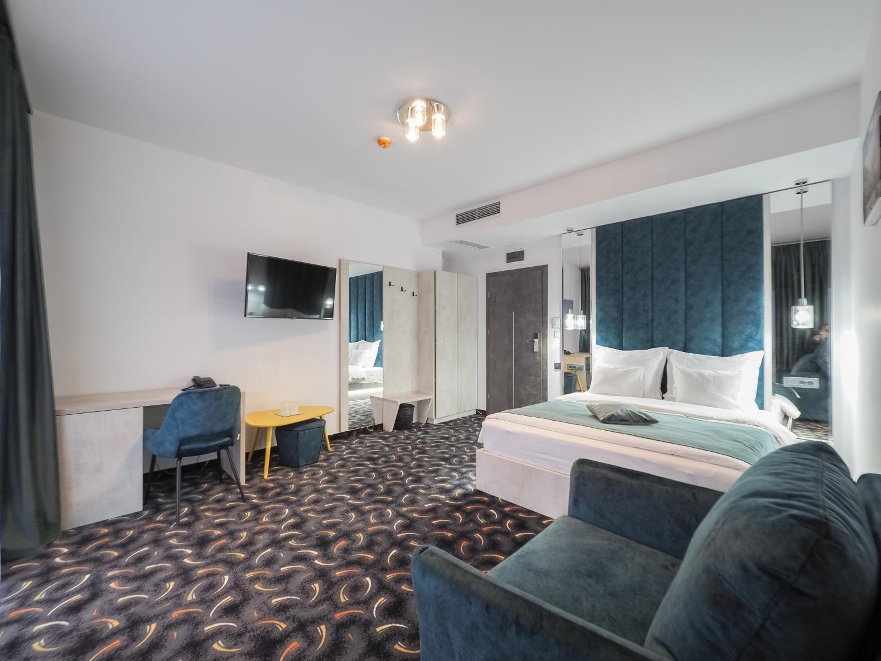 King Room with Spa Bath photo 3