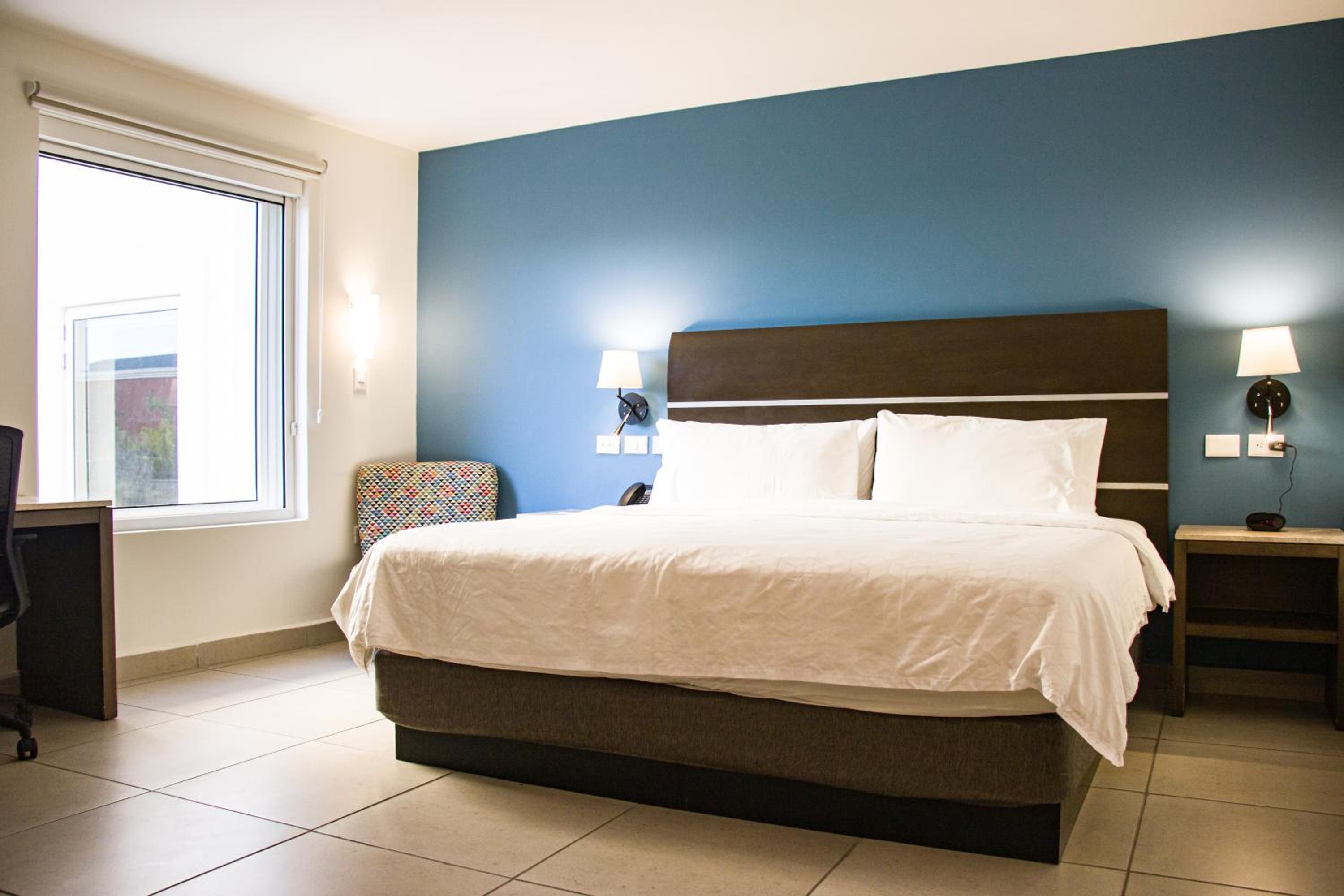 Standard King Room - Photo 1
