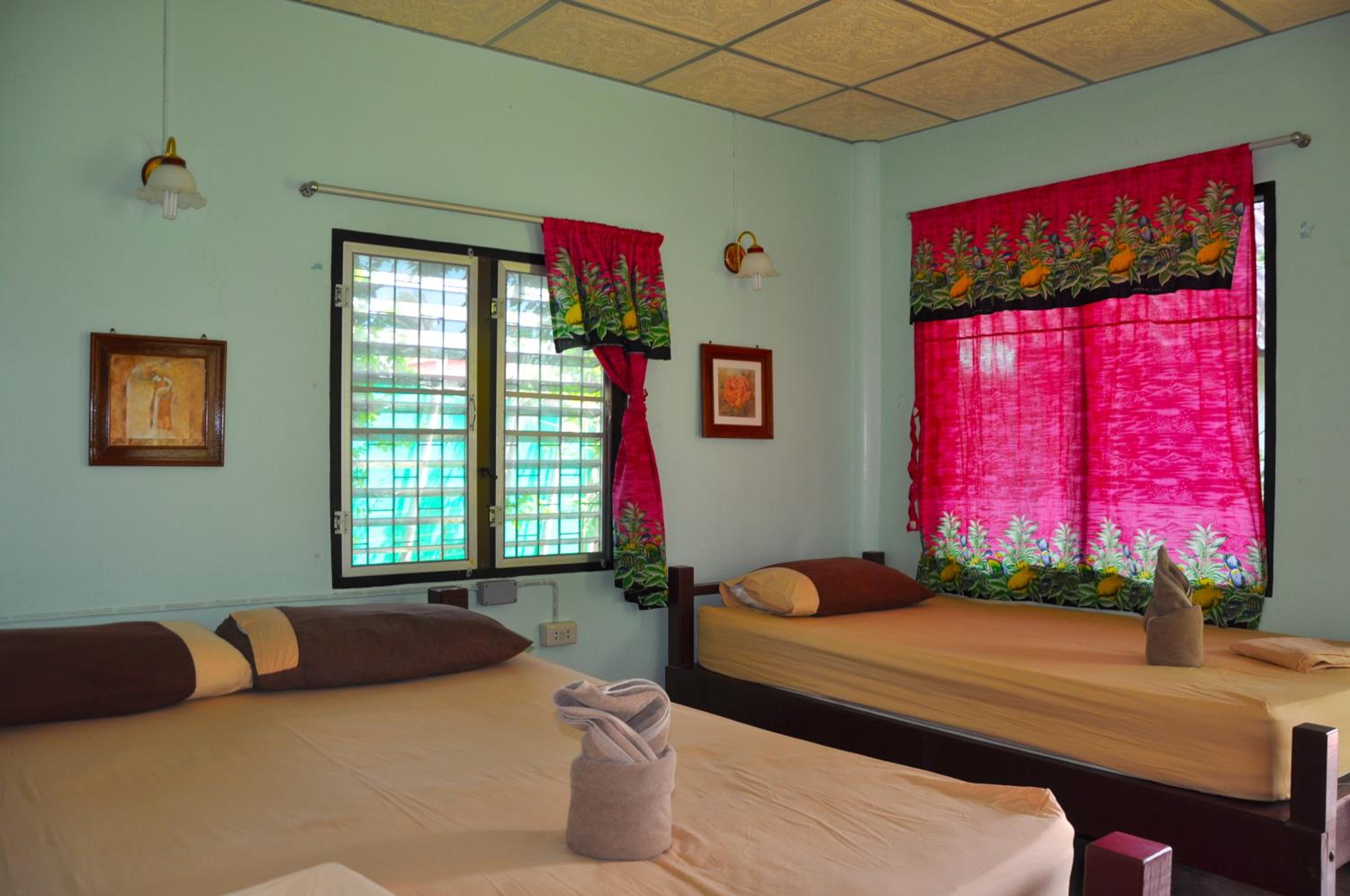 Standard Fan Room (No Air Conditioner) photo 1