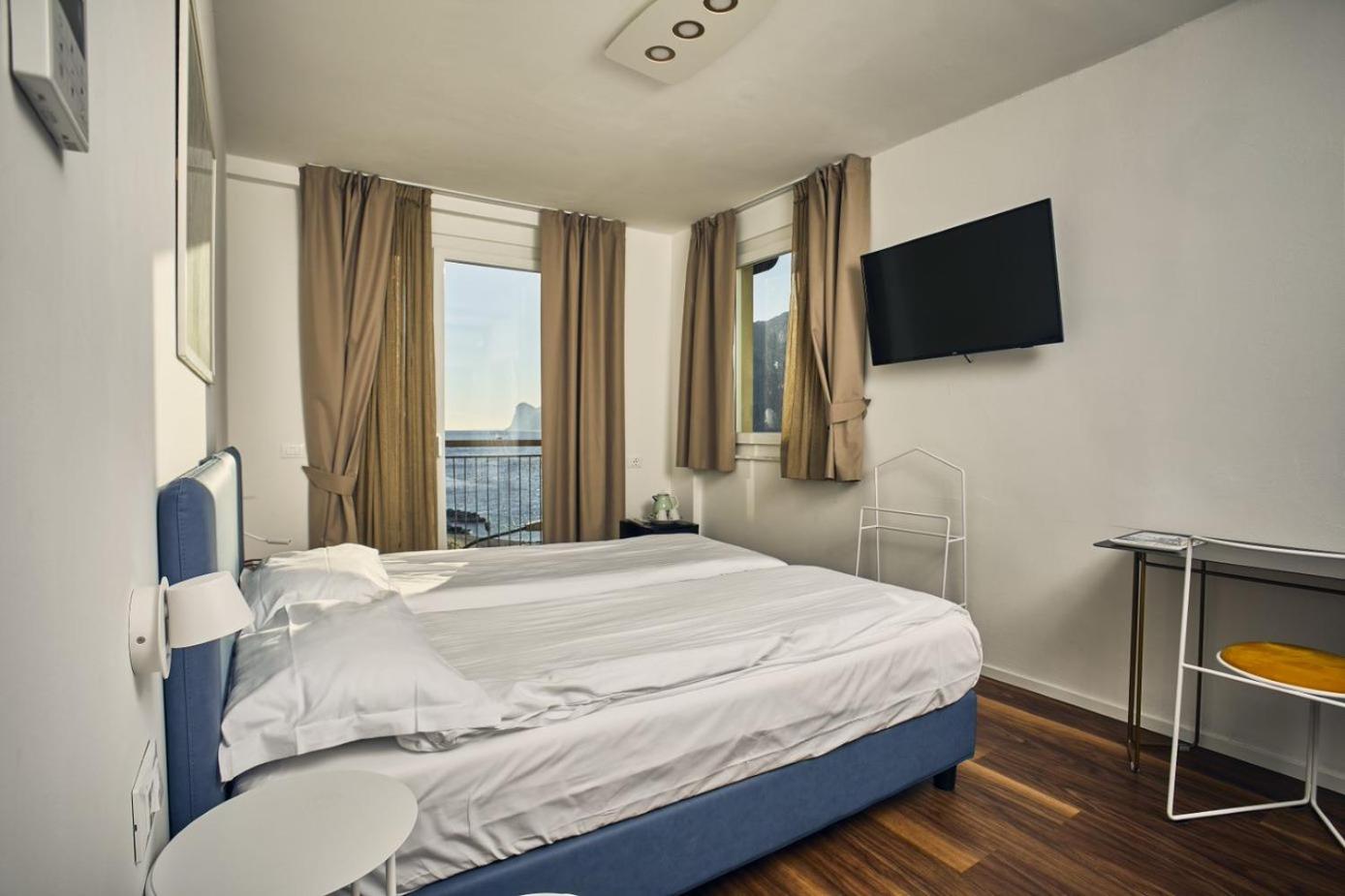 Double or Twin Room with Balcony