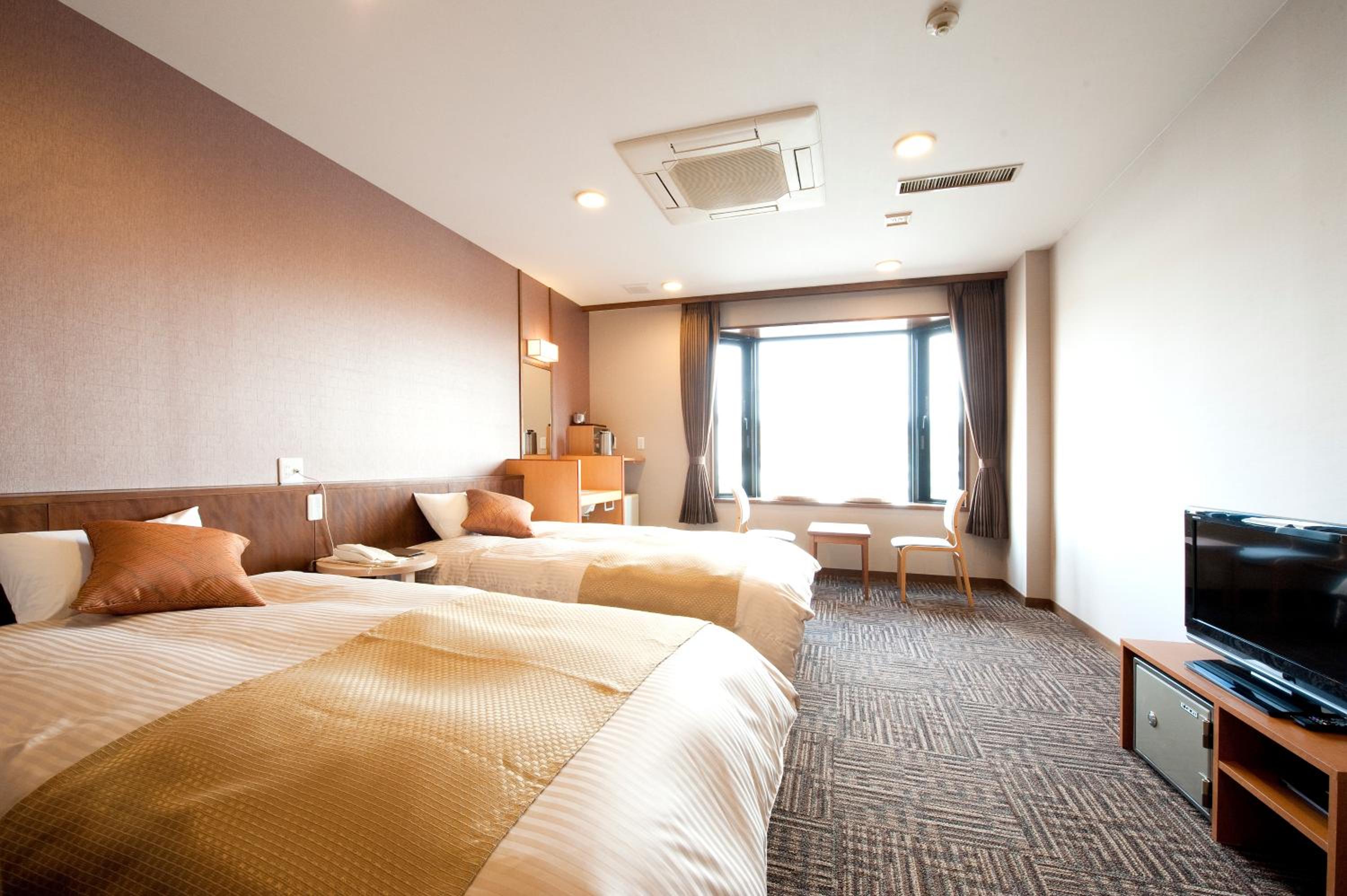 Room Selected At Check-In (1 Adult)