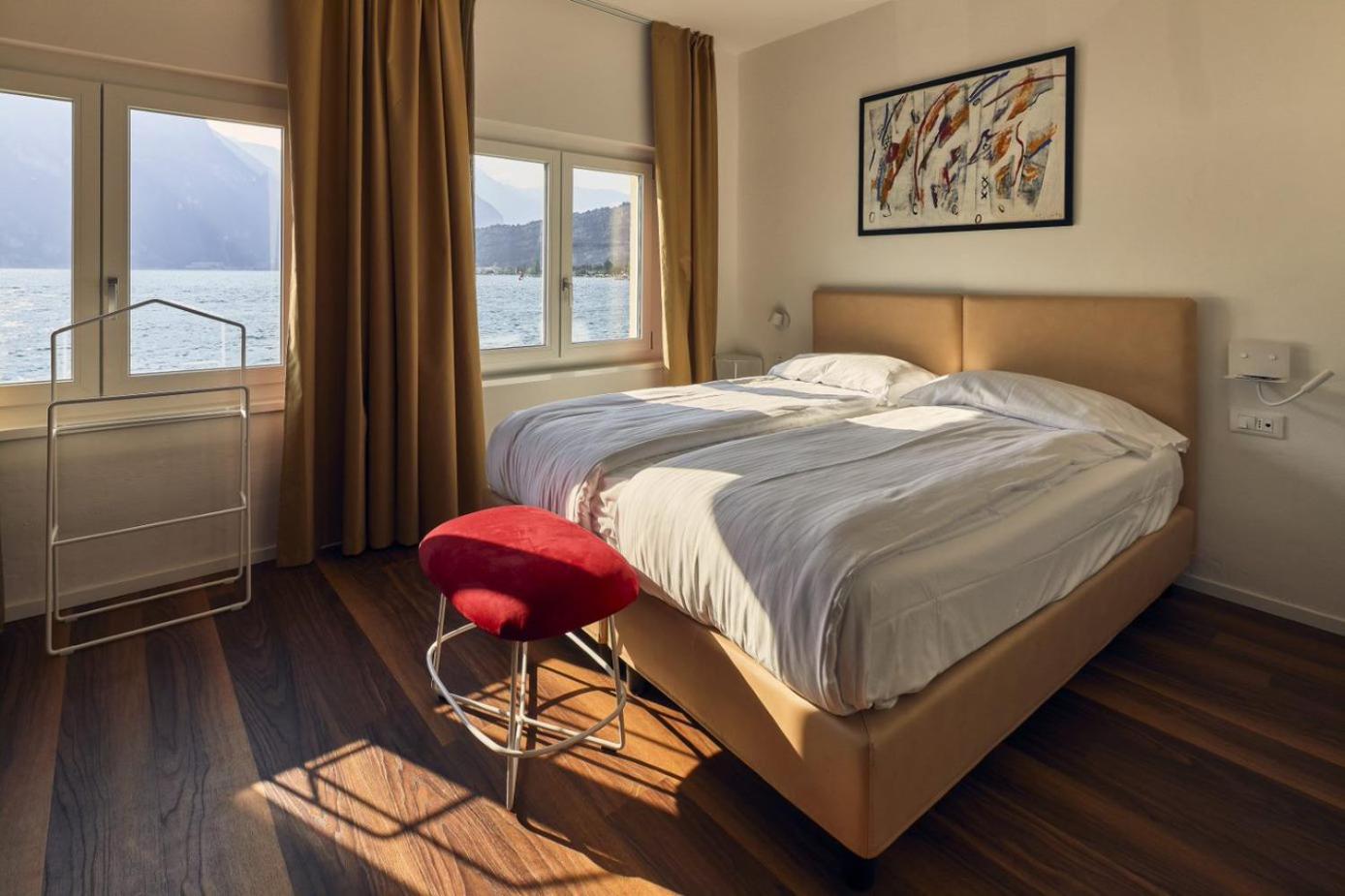Triple Room with Lake View photo 3