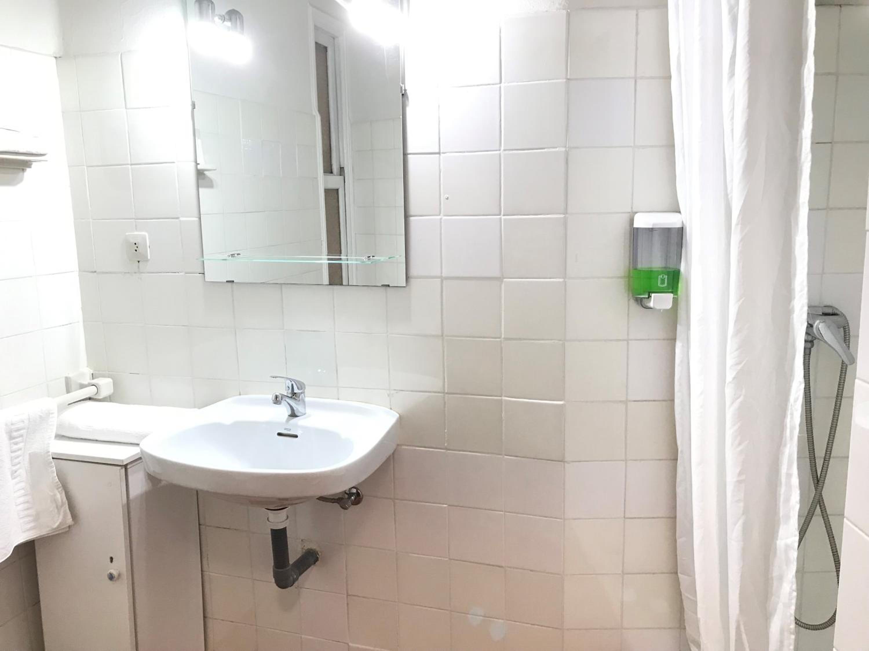 Budget Double or Twin Room photo 3